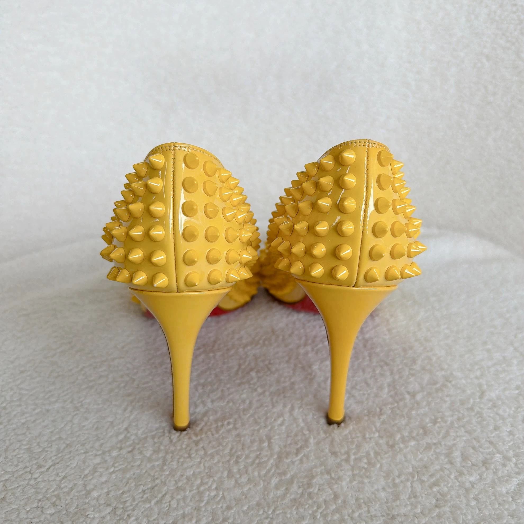 Christian Louboutin Christian Louboutin Yellow Pointed Toe Heels 37.5 Size US 7 / IT 37 - 6 Thumbnail