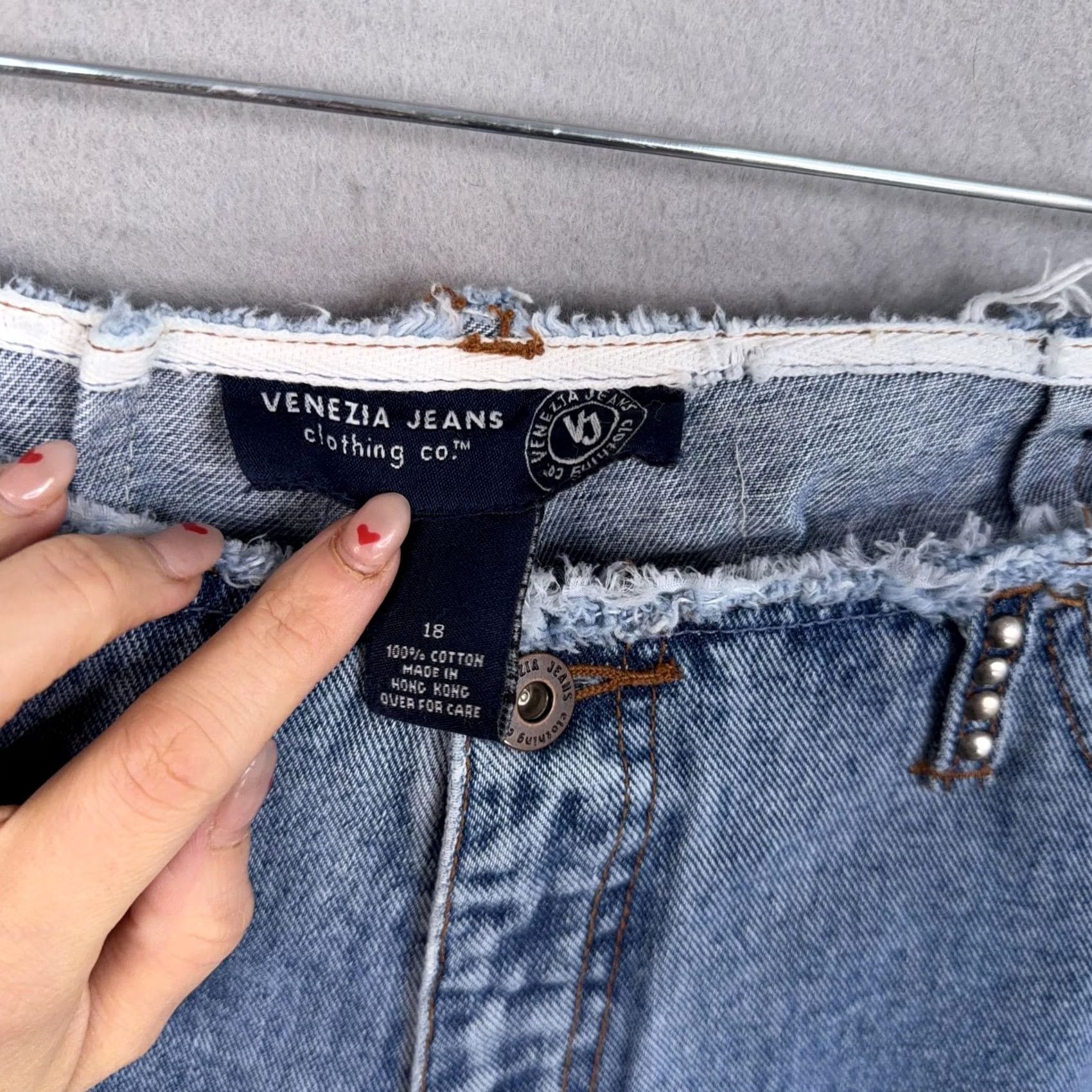Denime Vintage Venezia Jeans Women 18 Blue High Rise Wide Leg Studded Fringe Crop Denim Raw Hem Size 40" / US 18 - 4 Thumbnail