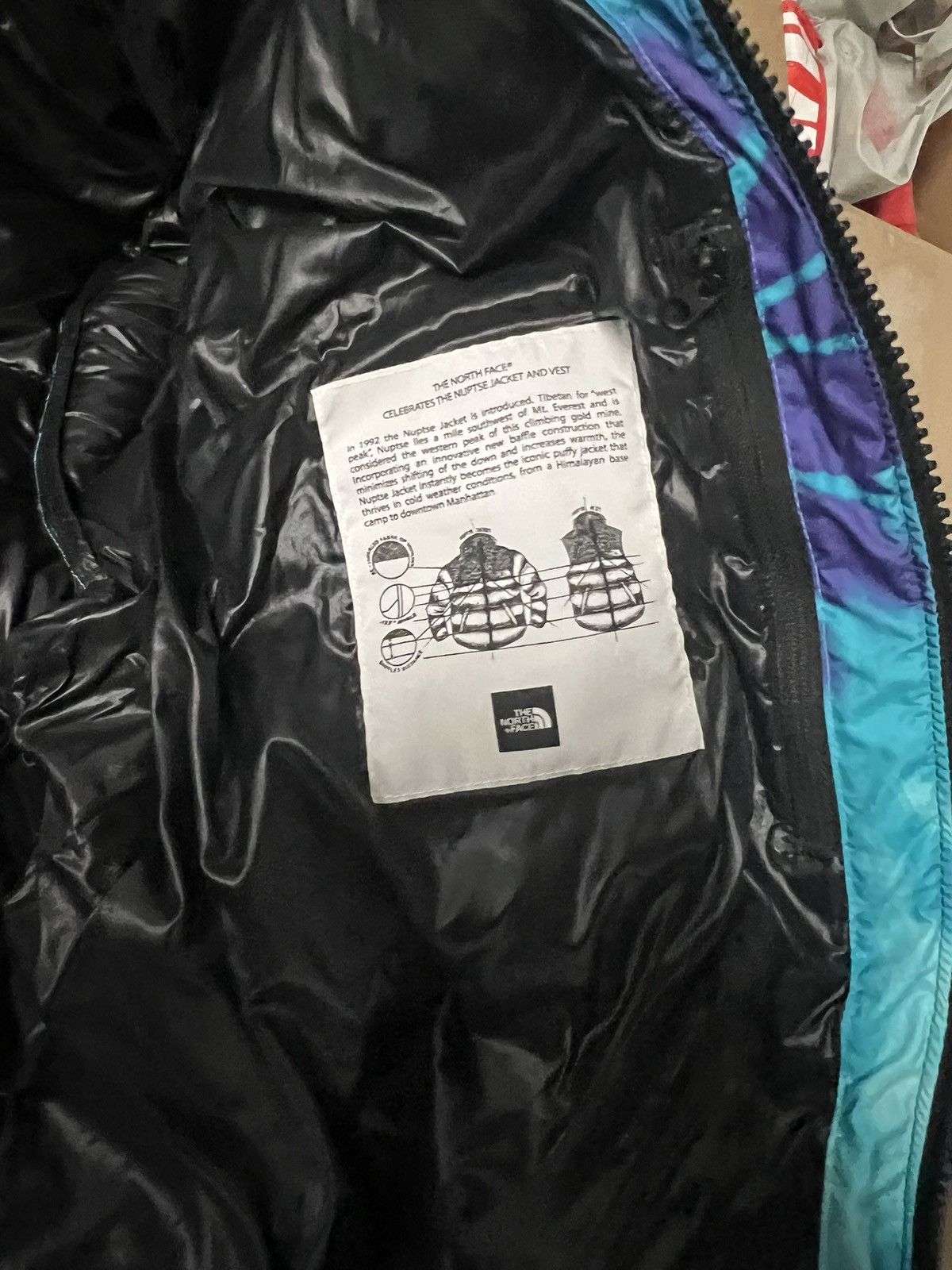 Sneakersnstuff × The North Face The north face x sneakersnstuff down puffer tie dye XL Size US XL / EU 56 / 4 - 4 Thumbnail