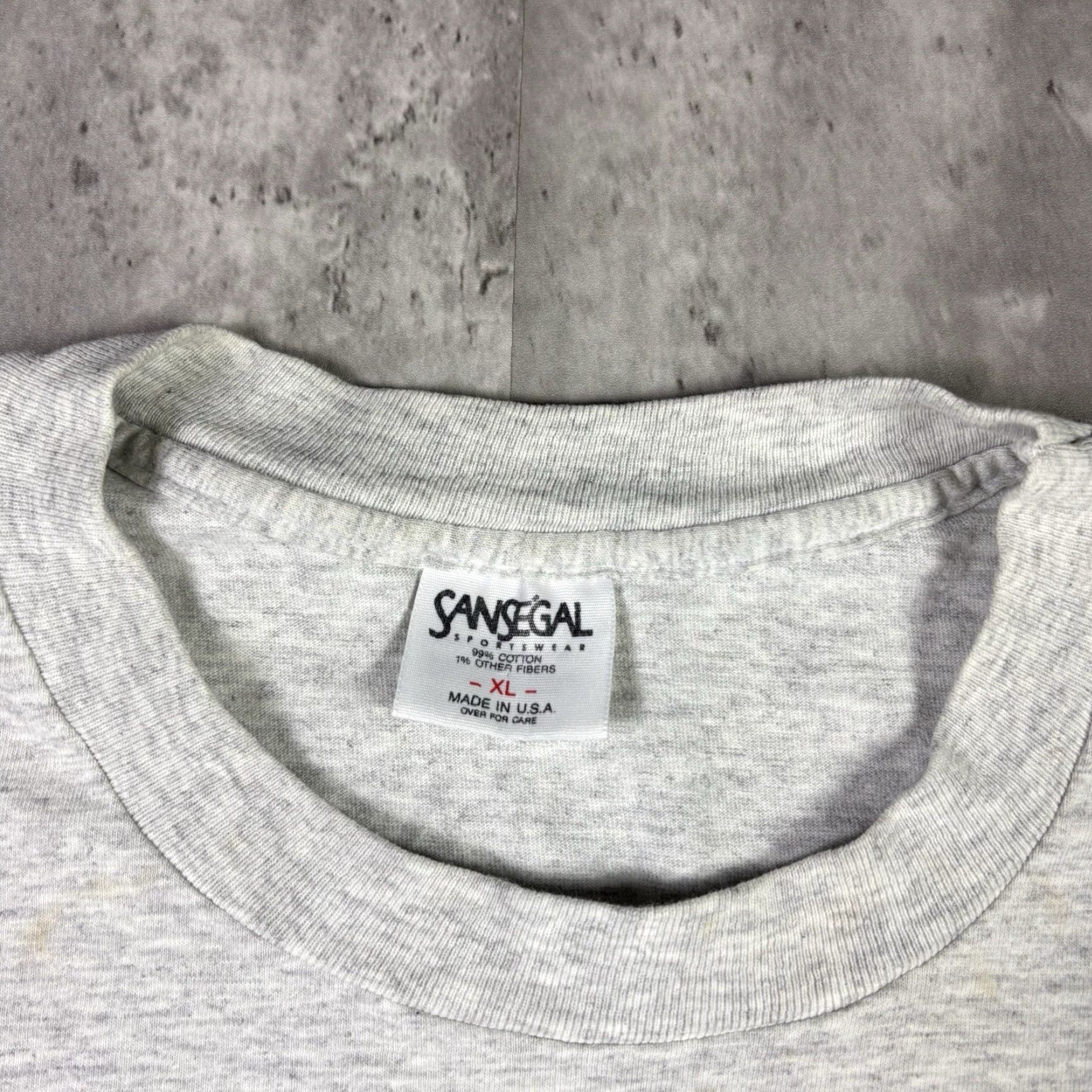 Vintage VINTAGE Hilton Head T Shirt Dolphin Animal Nature Wildlife XL Gray Cotton Knit Men T-Shirt Short Sleeve Crew Neck 90s Size US XL / EU 56 / 4 - 5 Thumbnail