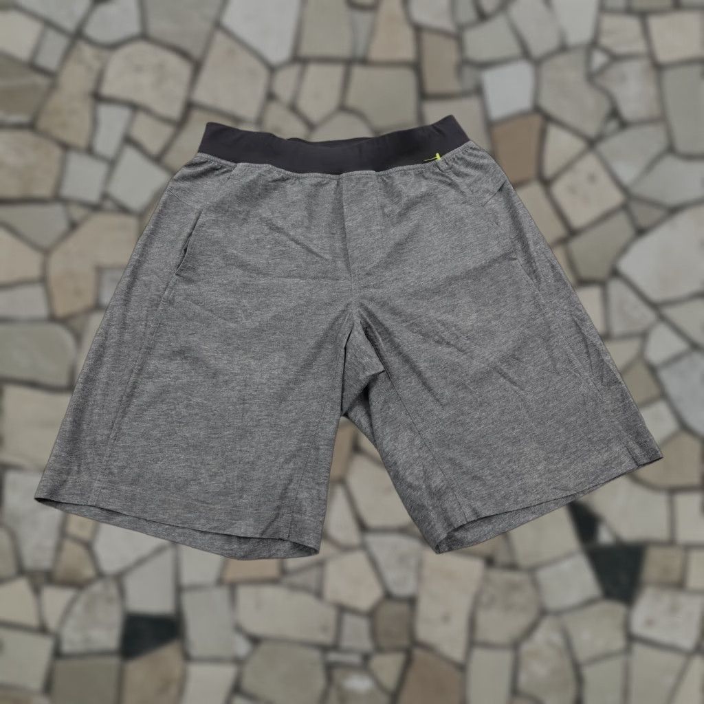 Lululemon Lululemon Shorts Mens Medium Gray Athletic Performance Workout Gym Running Yoga Size US 31 - 1 Thumbnail