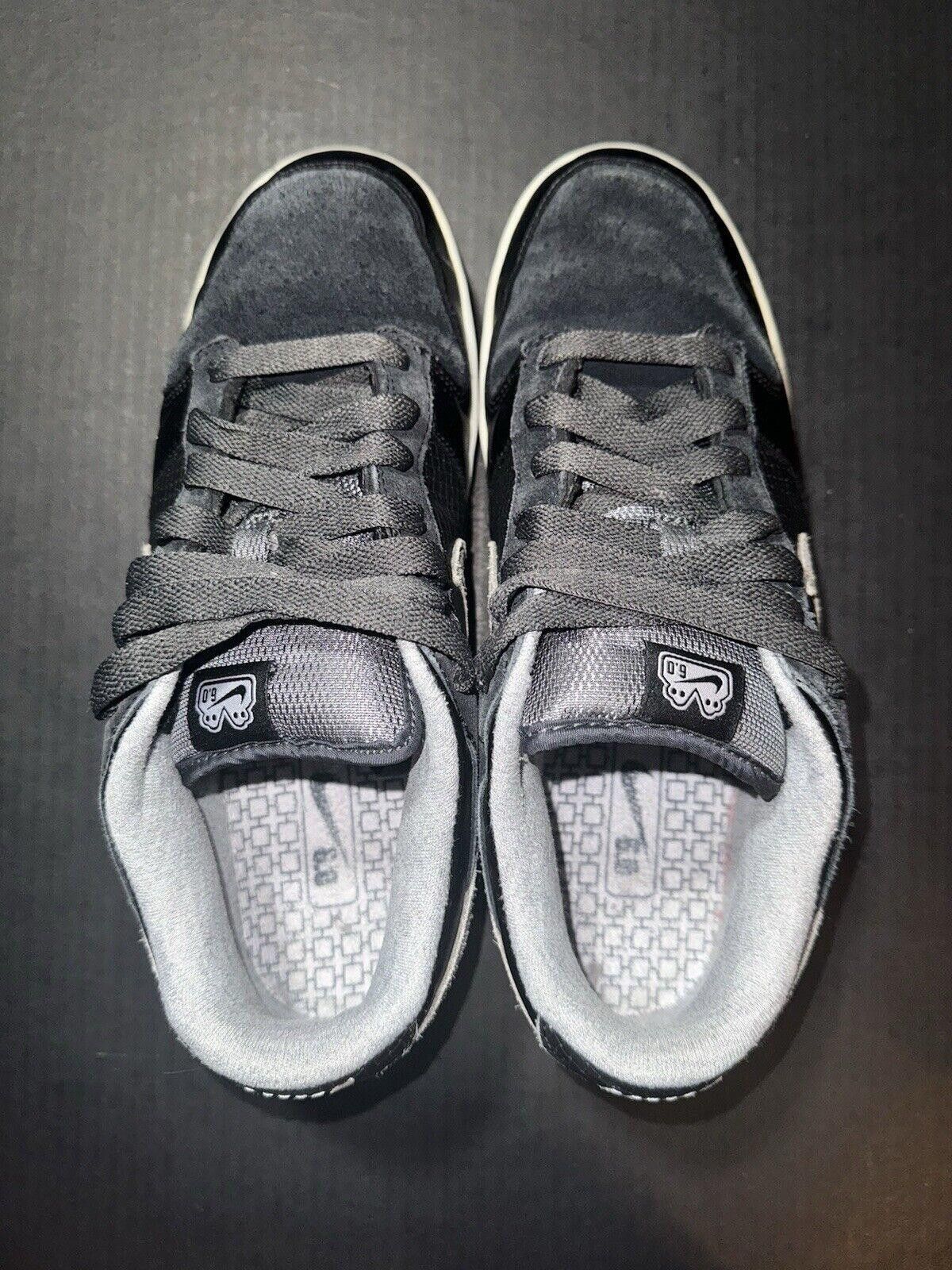 Nike Nike Men's SB Dunk Low 6.0 2008 Black Grey 314142-005 Sz 10 Size US 10 / EU 43 - 9 Thumbnail