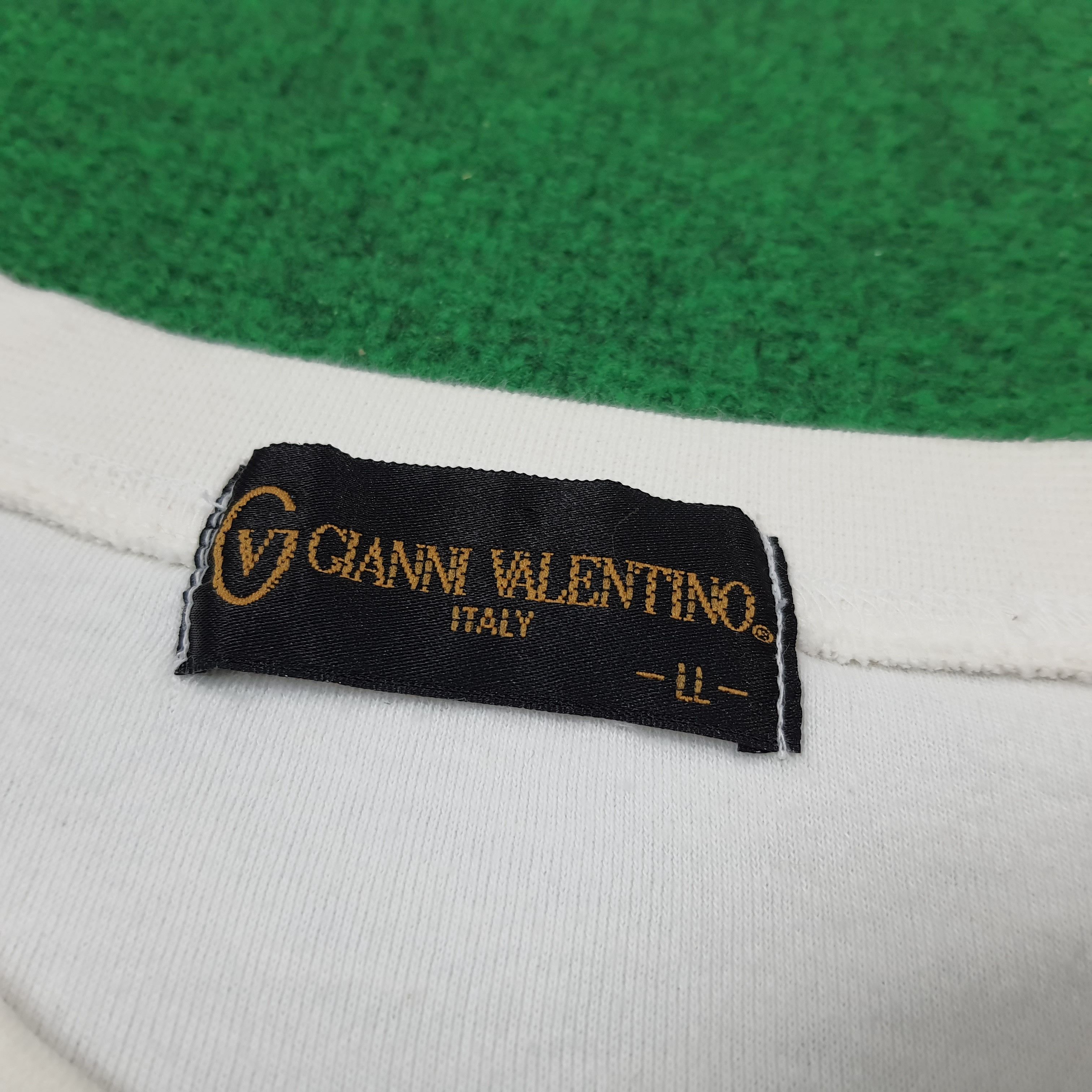 Gianni Valentino × Vintage Vintage Gianni Valentino Italy Spell Out Tshirt C219N25 Size US XXL / EU 58 / 5 - 6 Thumbnail
