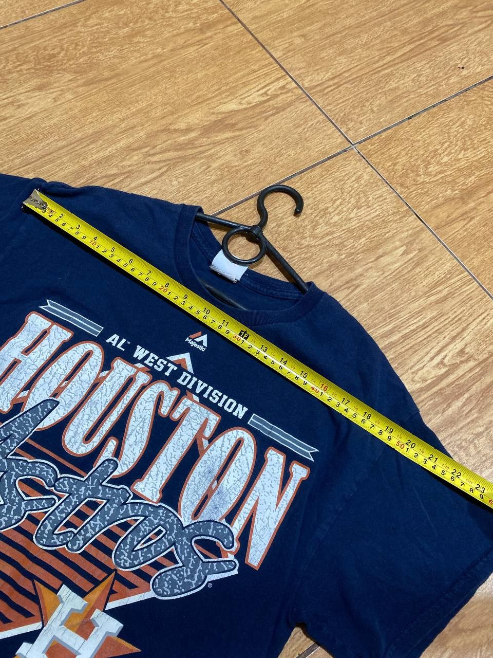 Majestic Vintage Majestic Big Y2K Logo Short Sleeve T-Shirt Size US L / EU 52-54 / 3 - 12 Thumbnail