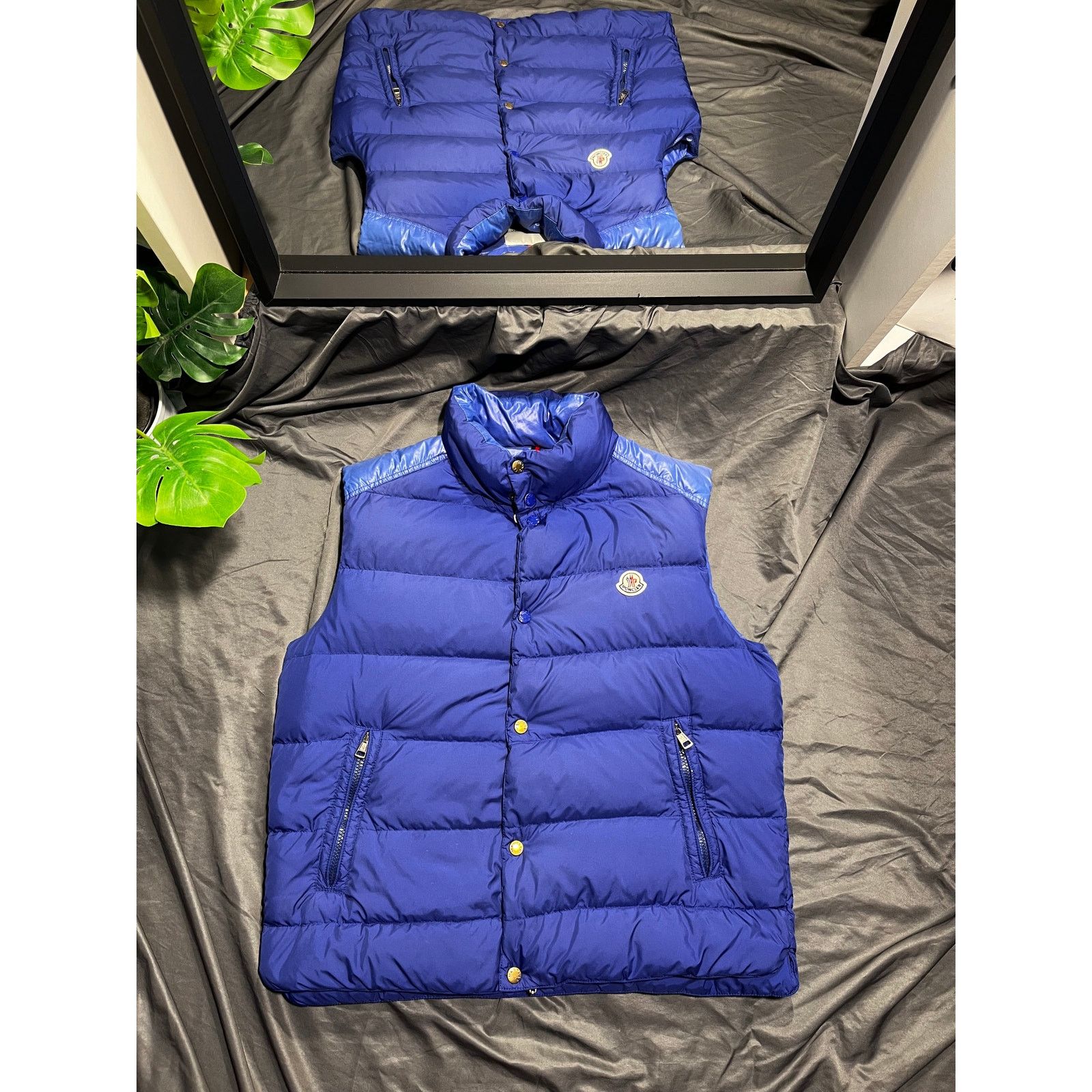 【ネイマール】MONCLER CHEVAL ダウンベスト Moncler Moncler Cheval Puffer Vest Gilet Navy | Grailed