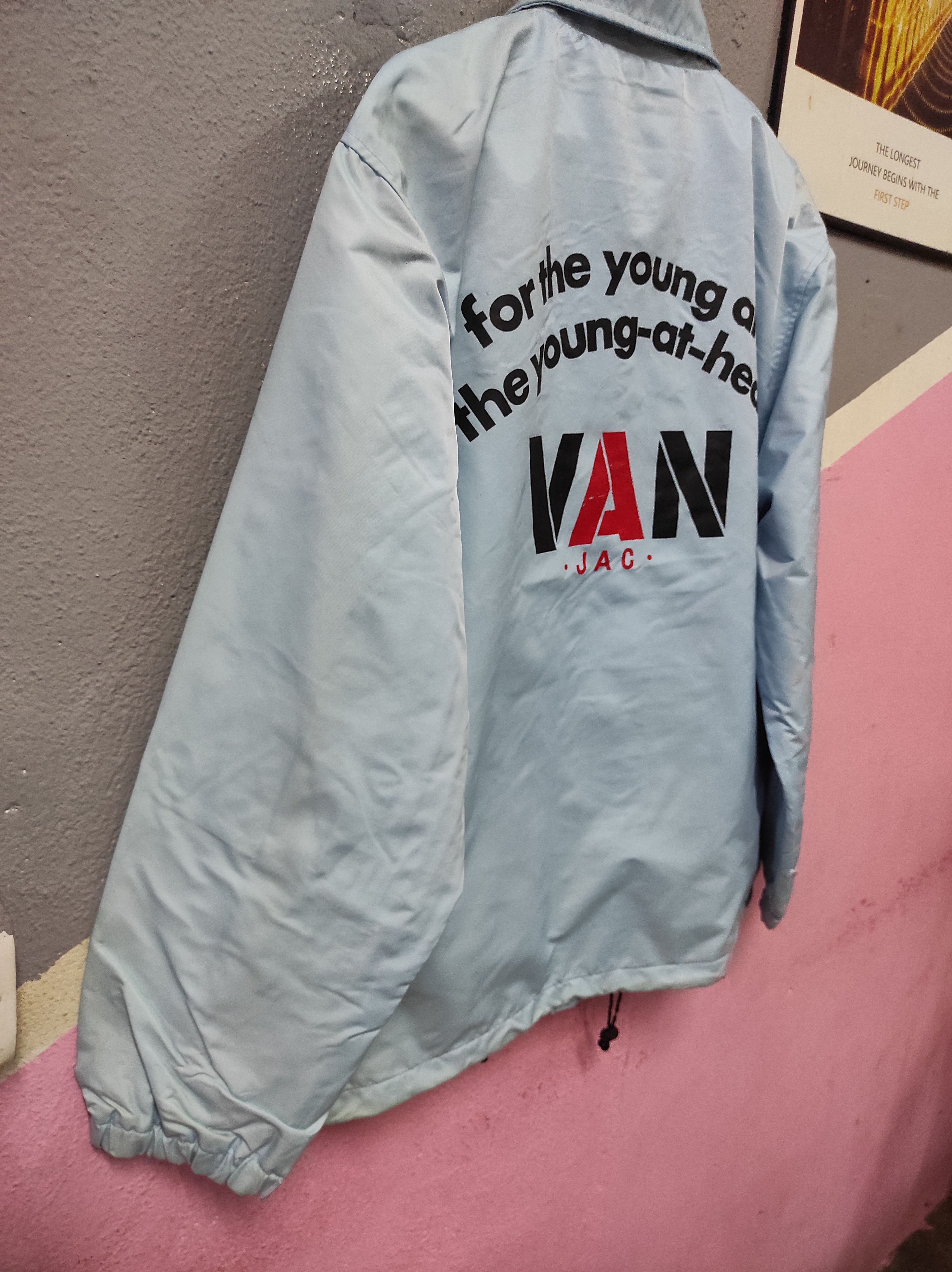 Van VAN JAC BIG LOGO COACH JACKET SUN FADED Size US L / EU 52-54 / 3 - 7 Thumbnail