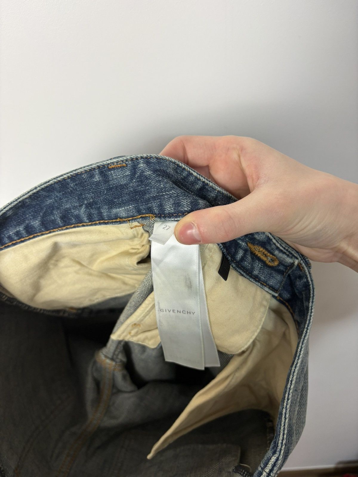 Givenchy Givenchy Light Wash Slim Fit Denim Jeans Luxury Designer Size US 30 / EU 46 - 18 Thumbnail