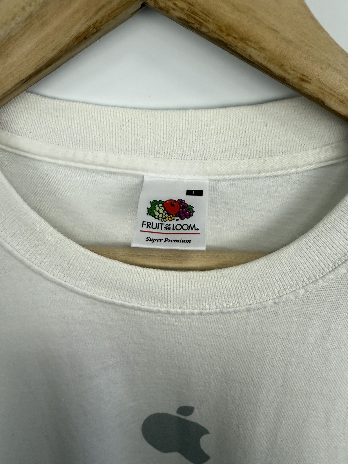 Apple 🇺🇸 Vintage Y2K iPhone Apple Give Goose Bumps Long Sleeve Size US M / EU 48-50 / 2 - 5 Thumbnail