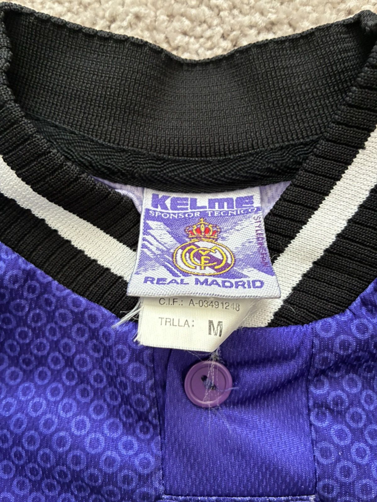 Other 1997/1998 Real Madrid Away Kit Size US M / EU 48-50 / 2 - 4 Thumbnail