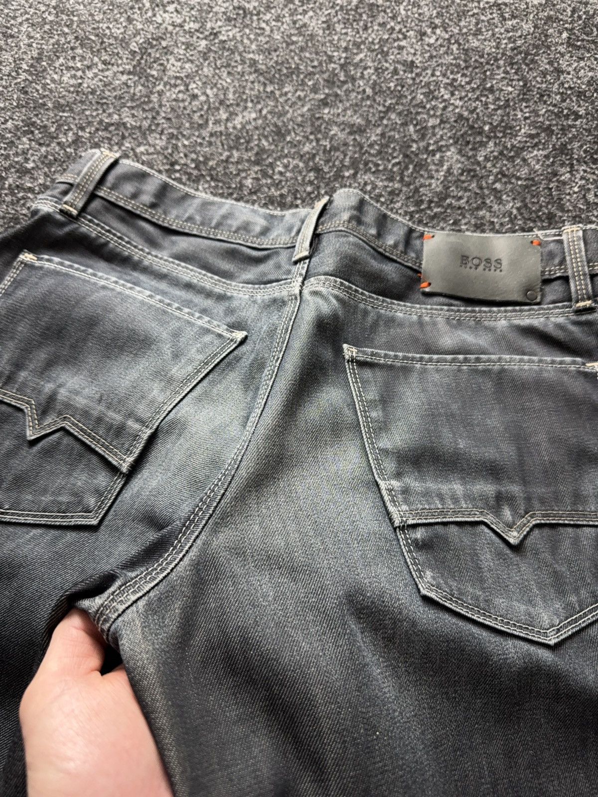 Hugo Boss Avant Garde 00s Vntg Hugo Boss Black Denim Jeans Regular Fit Size US 34 / EU 50 - 20 Thumbnail
