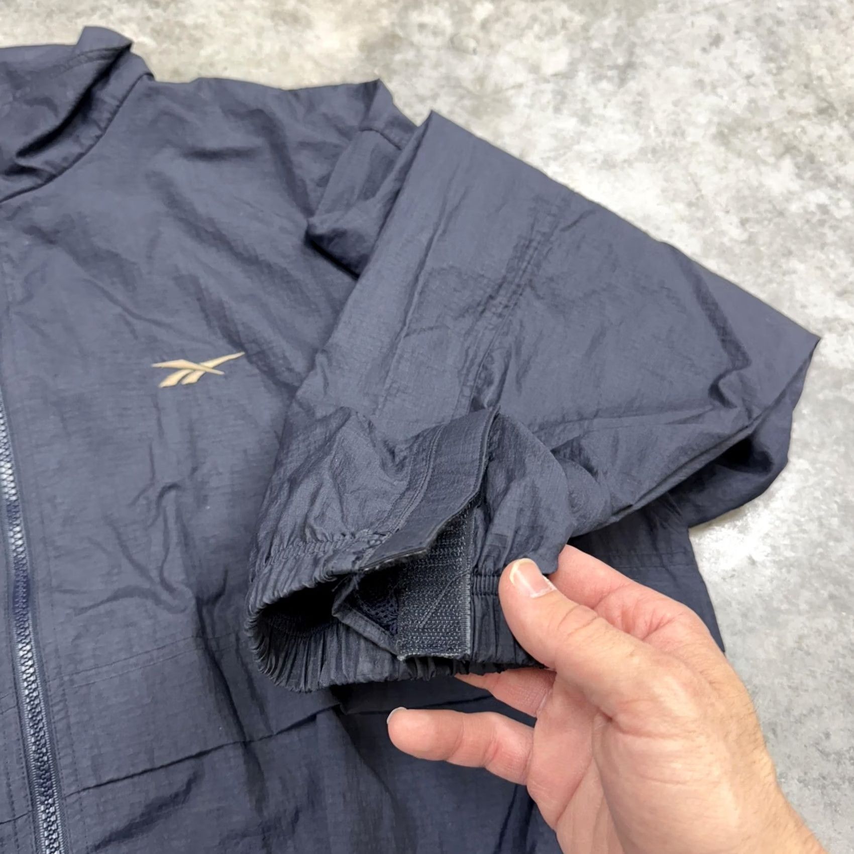 Reebok Reebok Jacket Windbreaker Mens Large Navy Blue Full Zip Lightweight Embroidered Size US L / EU 52-54 / 3 - 3 Thumbnail