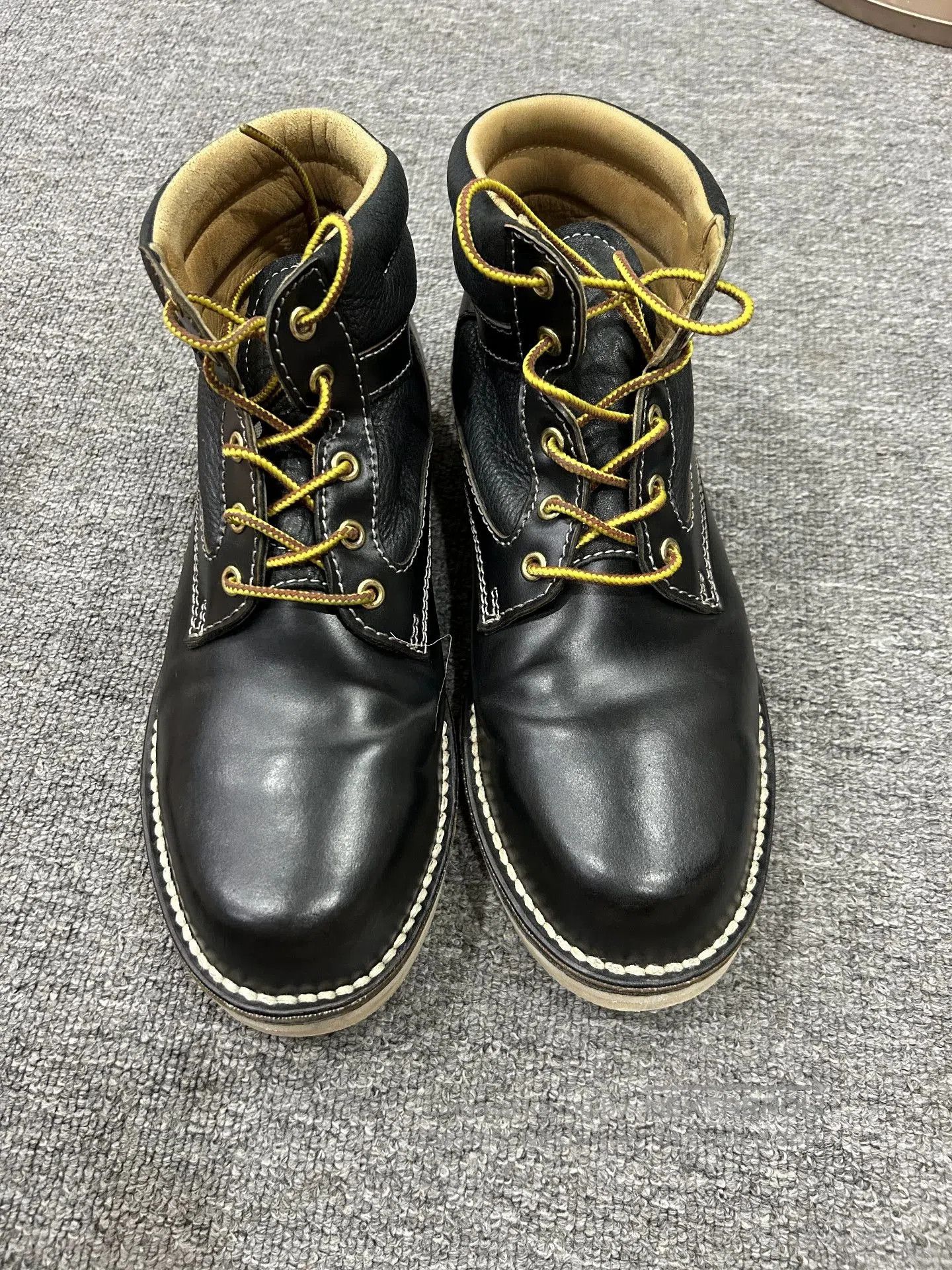 Vintage Black Leather Lace. Size US 7 / EU 40 - 1 Thumbnail
