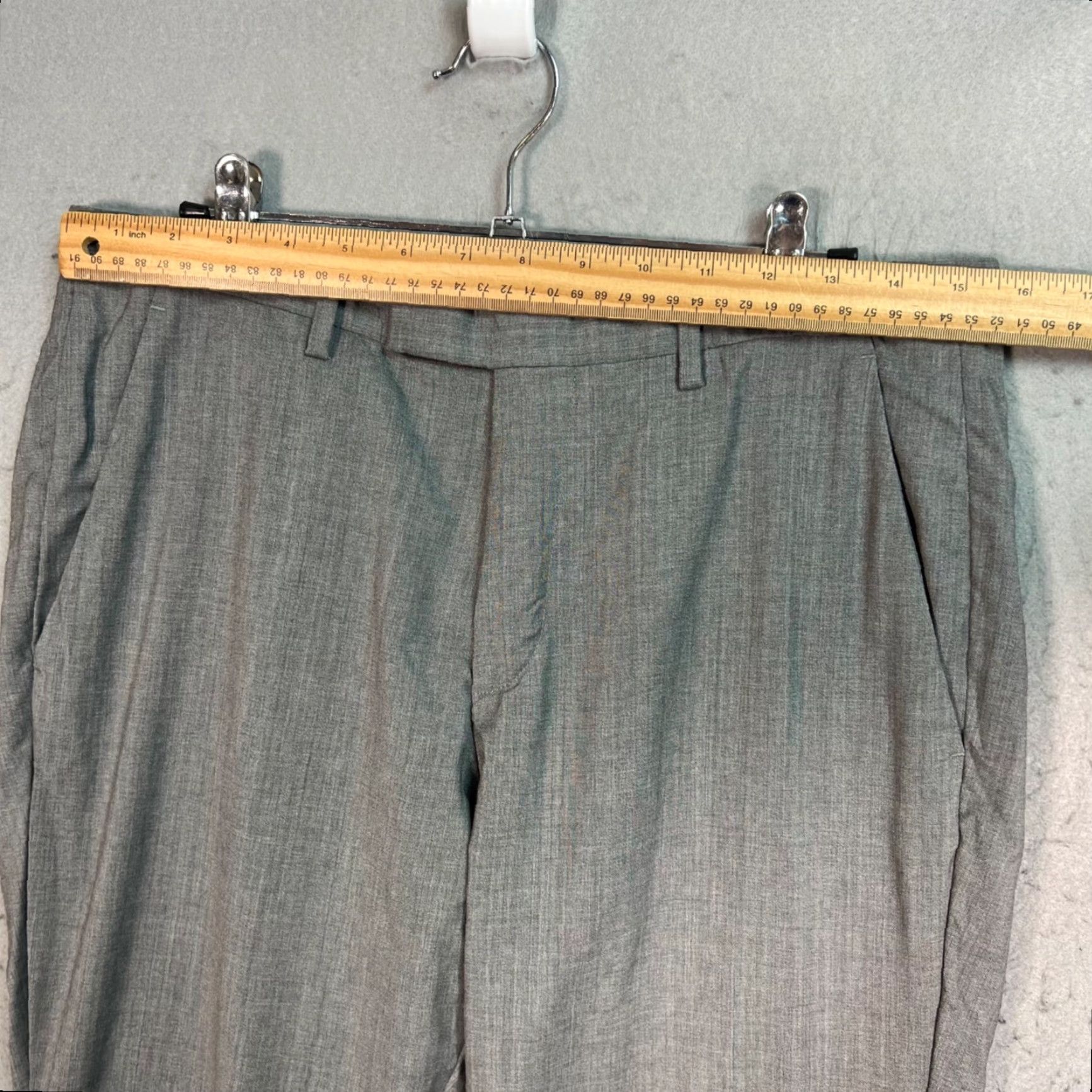Vintage Hugo Boss Mens Dress Pants Gray Virgin Wool Tapered Leg 32 Inseam 31 Flat Front Zip Regular Mens Pants Size US 32 / EU 48 - 6 Thumbnail