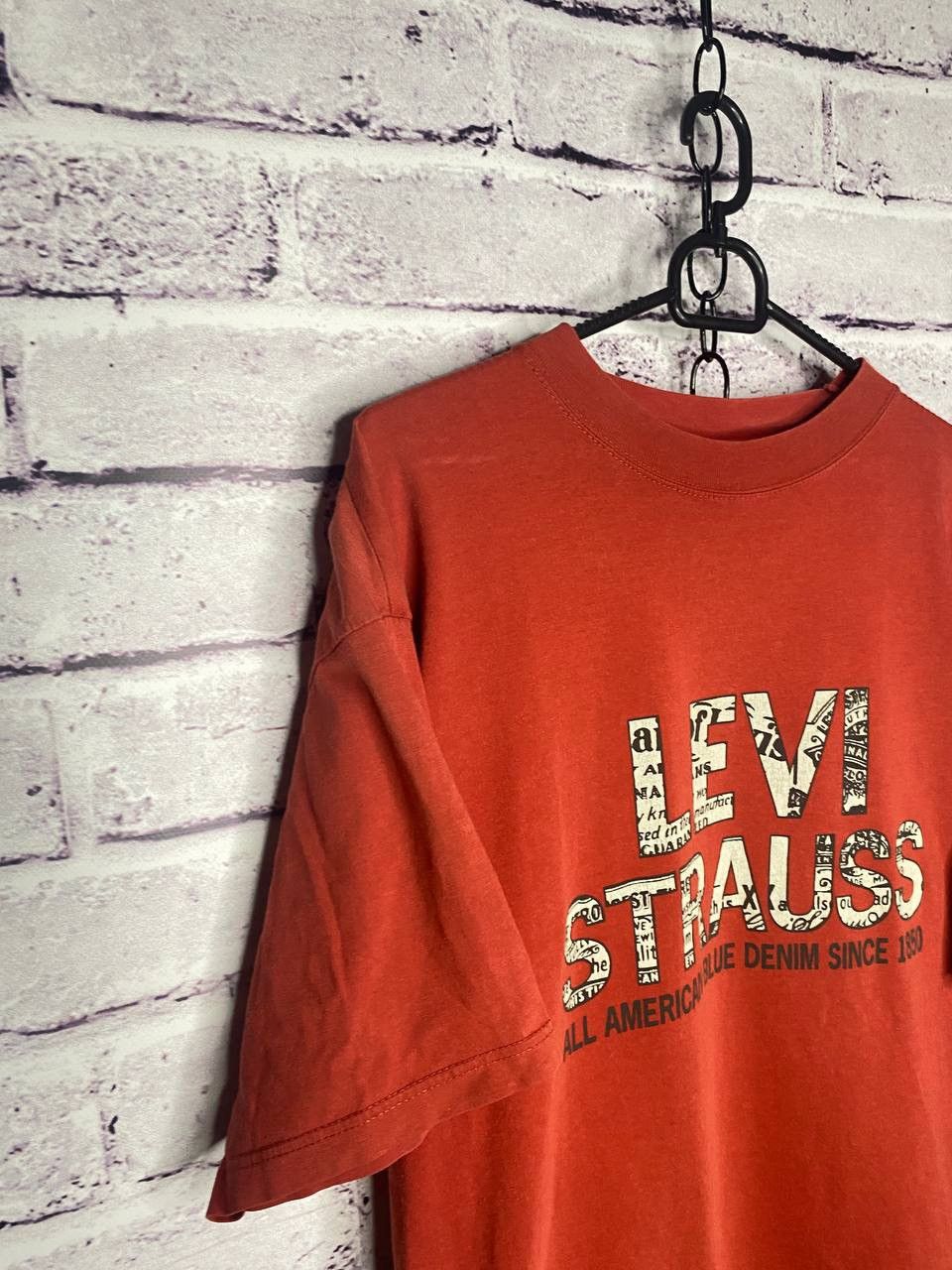 Levi's Vintage Clothing MENS Vintage T-shirt Levi’s Streetwear orange size L Size US L / EU 52-54 / 3 - 2 Thumbnail