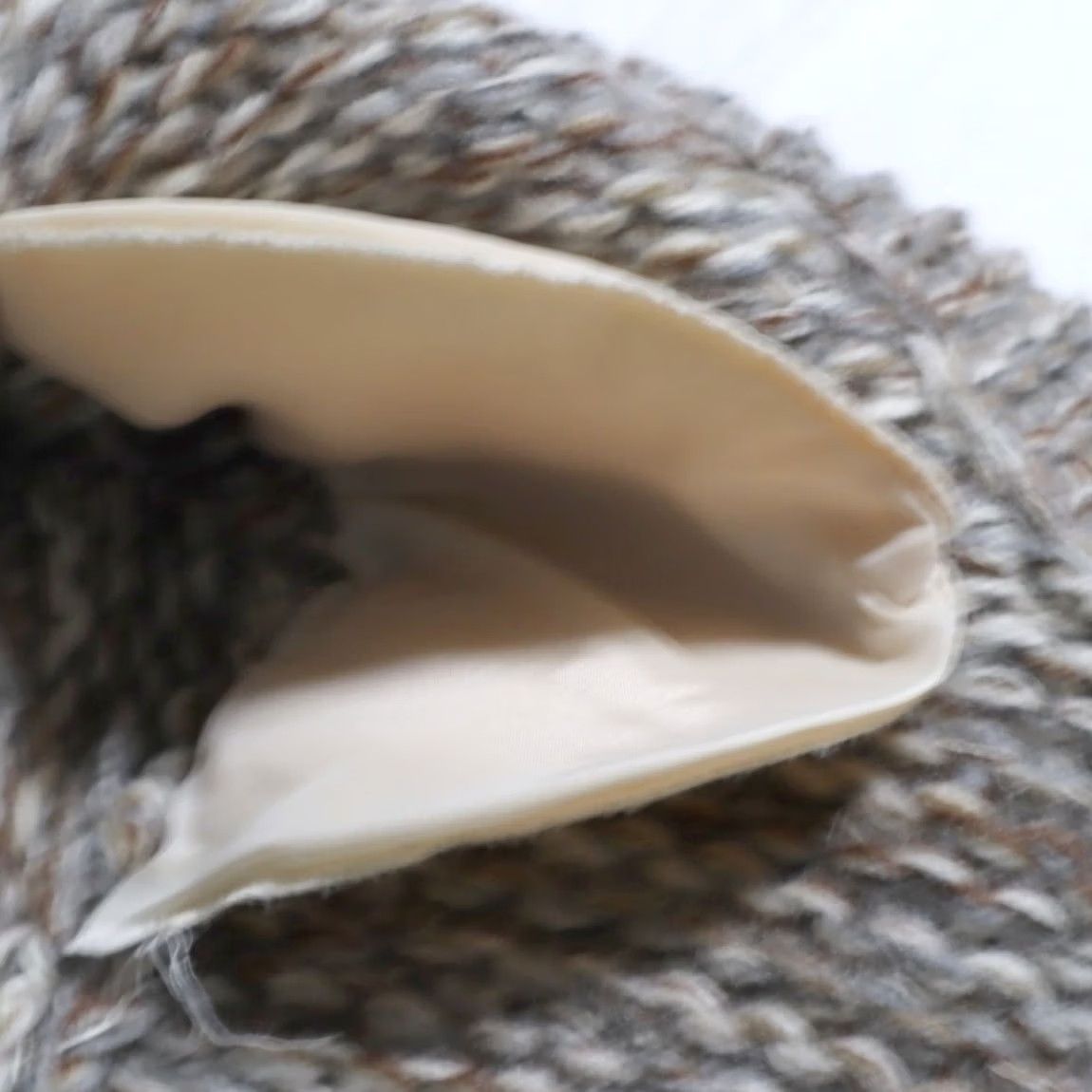 Vintage VTG Grand Tier Mohair Long Open Cardigan Solid V-Neck Long Sleeve Sweatshirt Wheat Women's L Size L / US 10 / IT 46 - 6 Thumbnail