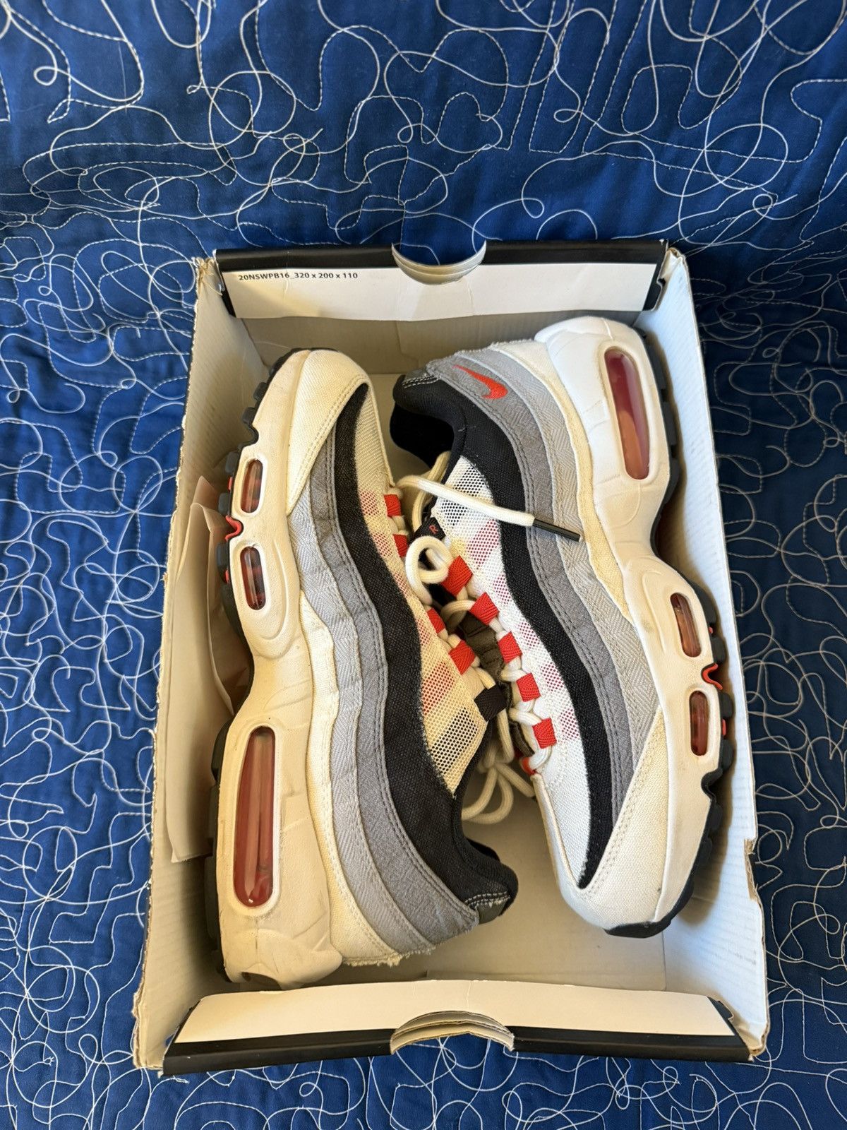 Nike Nike Air max 95 Summit white/chili red- 8M 9.5 W Size US 8 / EU 41 - 8 Thumbnail