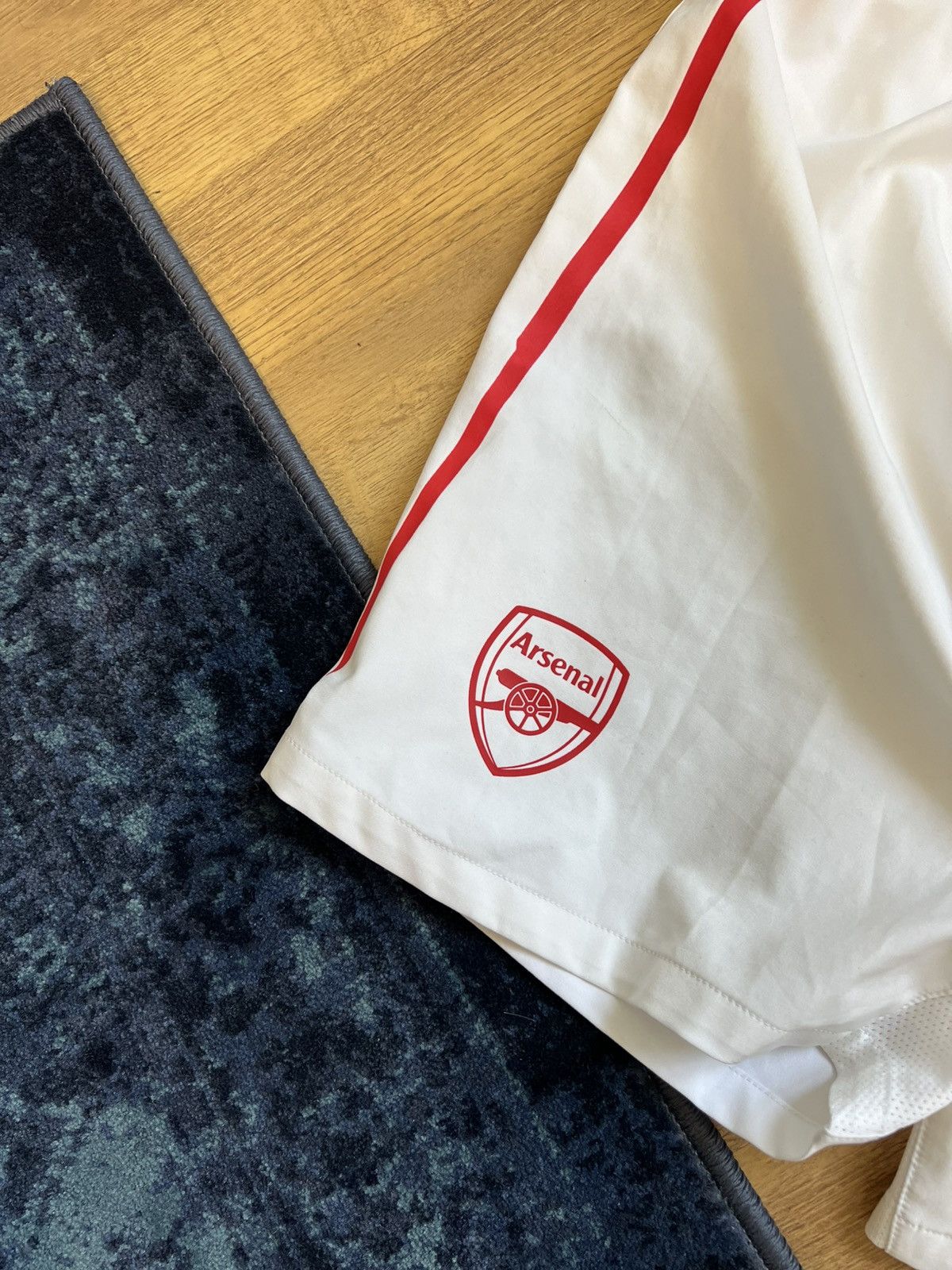 Nike Arsenal football Arsenal 5 white jersey shorts y2k Bloke ! Size US 30 / EU 46 - 3 Thumbnail