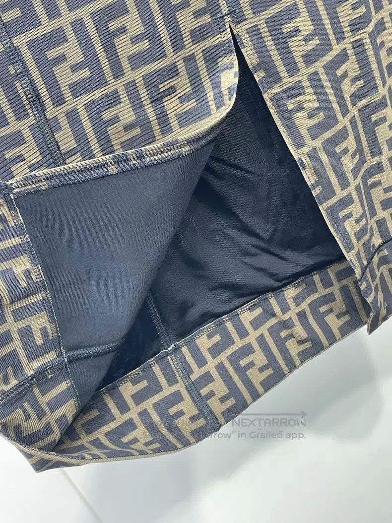Fendi Fendi Full Logo Skirt Size 25" / US 0 / IT 36 - 5 Thumbnail