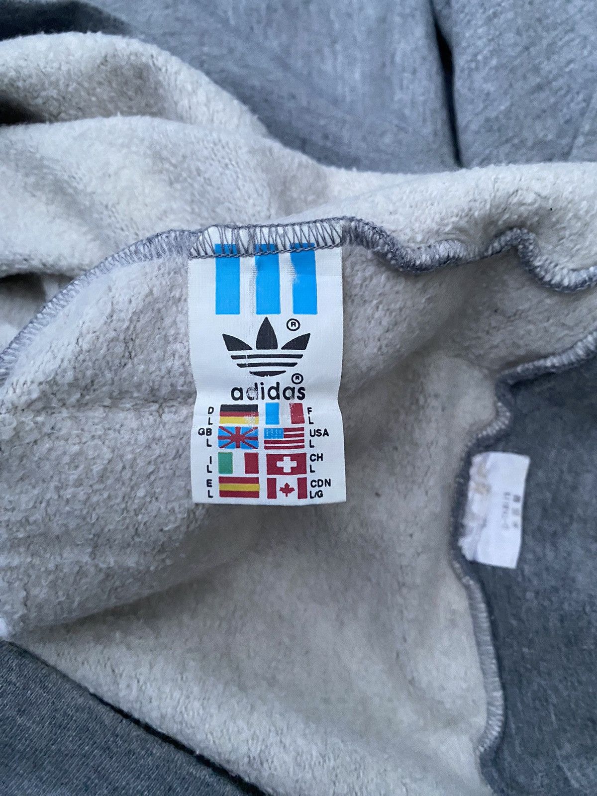 Adidas Vintage 80s Adidas Trefoil Embroidery Sweatshirt Size US L / EU 52-54 / 3 - 10 Thumbnail