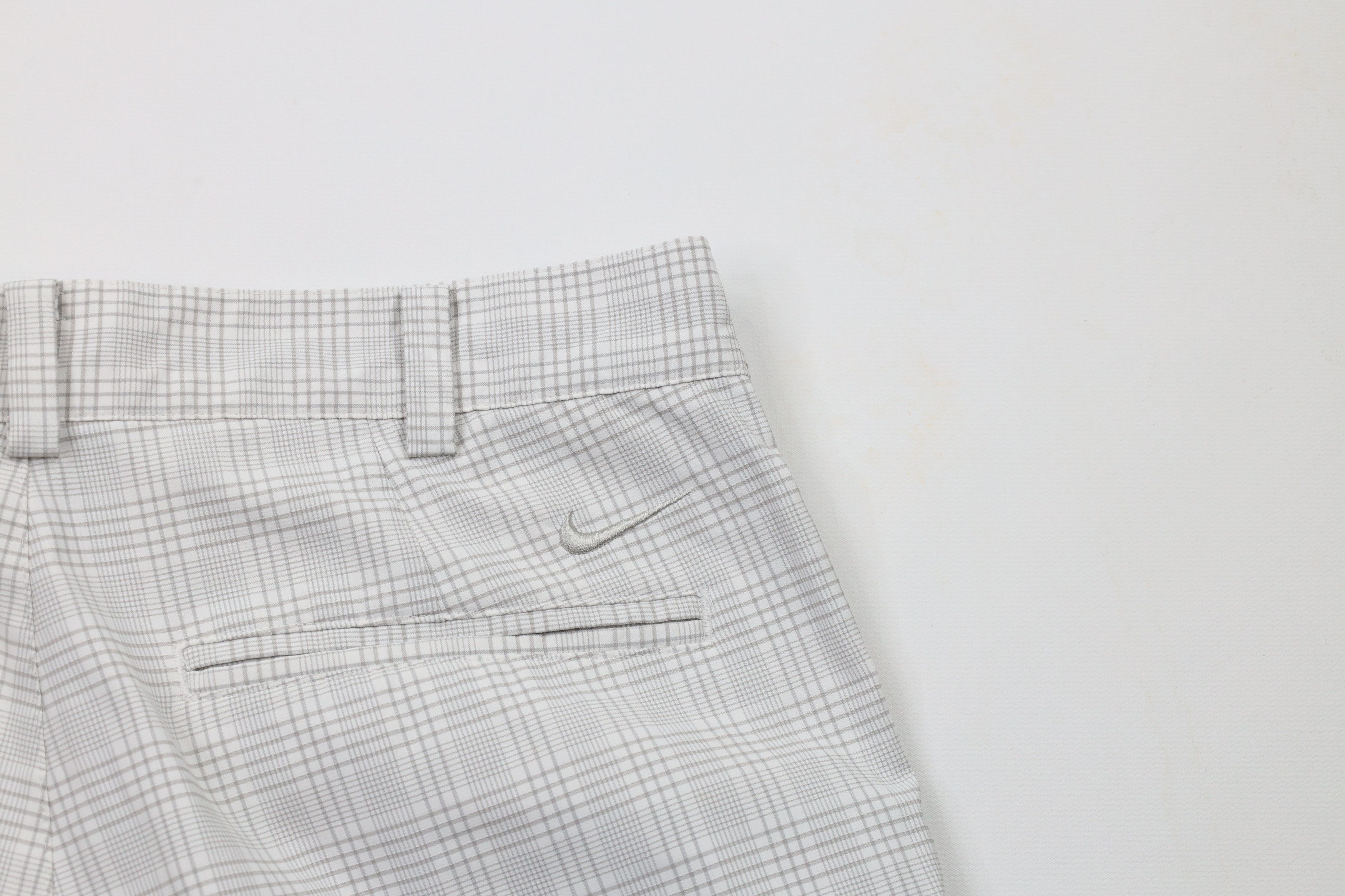 Nike × Vintage Nike Golf Dri-Fit Stretch Golfing Chino Shorts Gray Plaid Size US 30 / EU 46 - 10 Thumbnail
