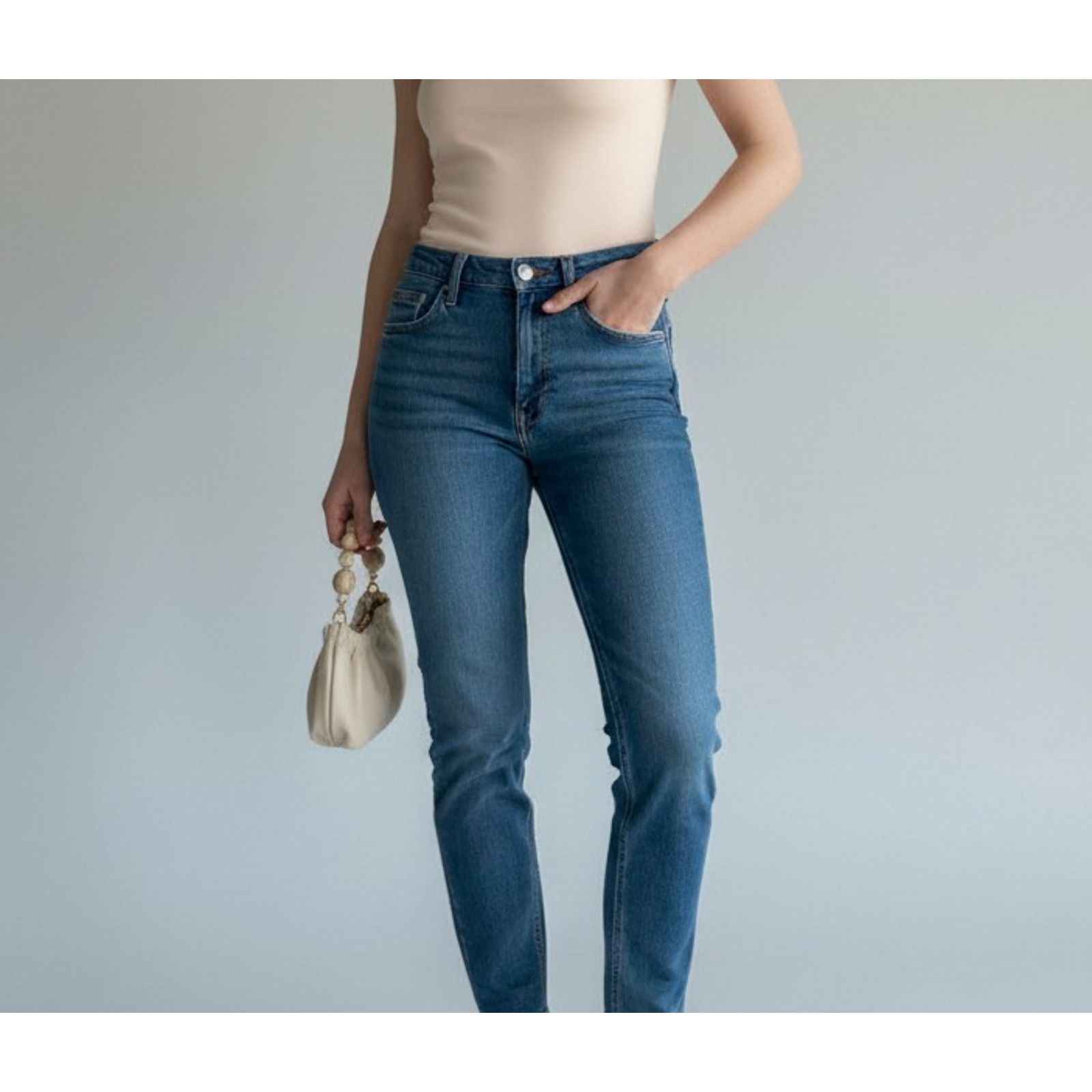 Reiss New REISS Erin Leather Bead-Handle Pouch Bag $250 Sold Out Size ONE SIZE - 2 Thumbnail