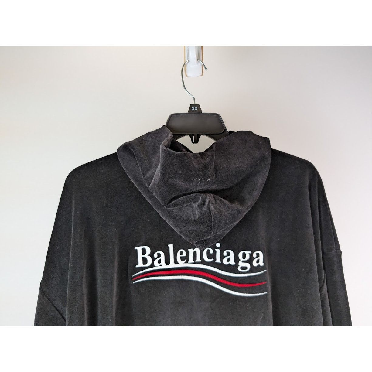 Balenciaga o1rshd1 Oversized Zip-Up Hoodies in Black/White Size US M / EU 48-50 / 2 - 10 Thumbnail