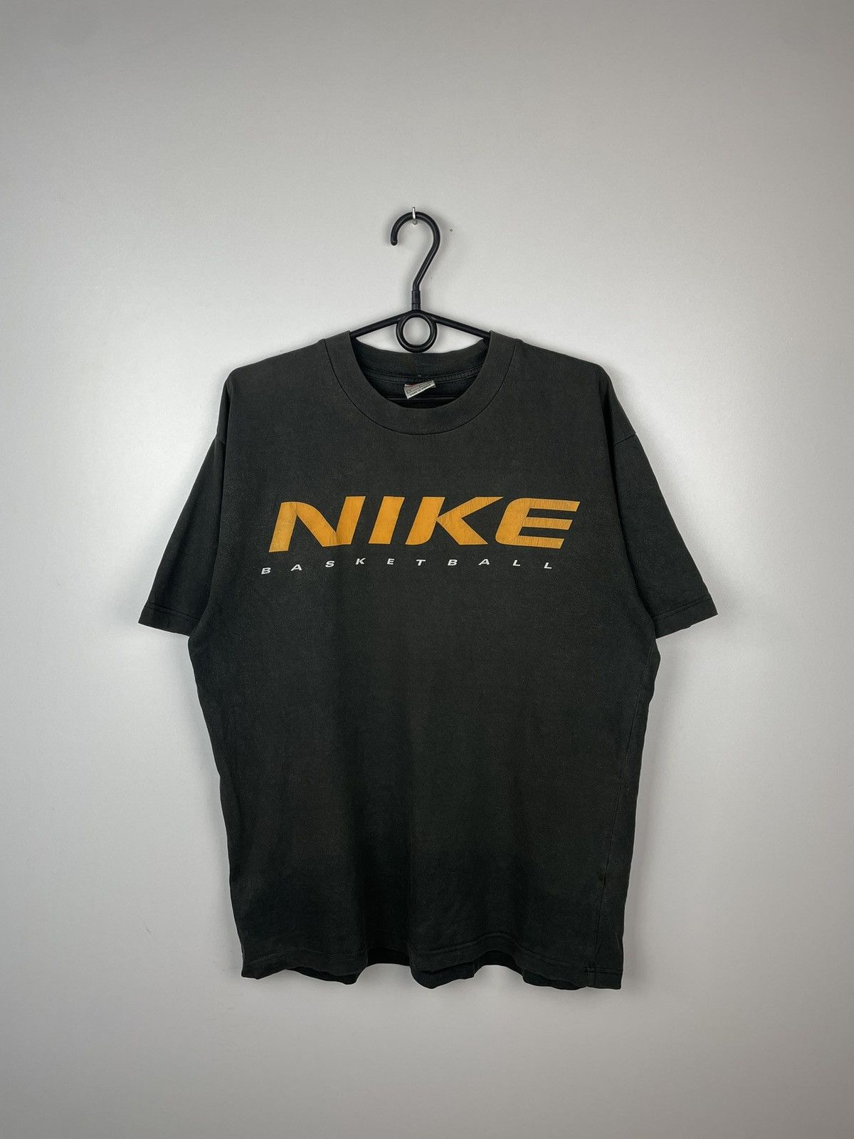 Nike × Vintage Nike Basketball Vintage T Shirt Grey Size M Size US M / EU 48-50 / 2 - 1 Thumbnail