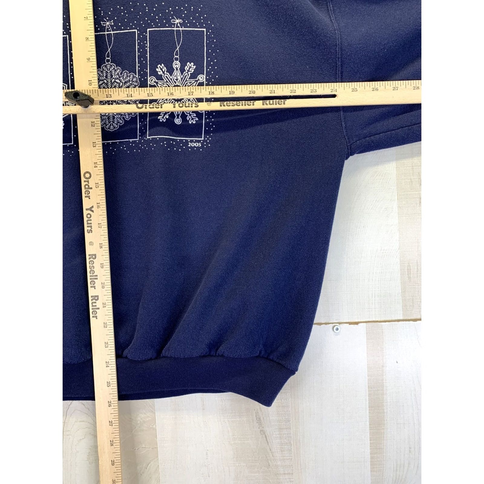 Jerzees VINTAGE Jerzees Snowflake Silver Ornament Graphic Sweatshirt Adult XL-10330 Blue Women Pullover Crew Neck Long Sleeve Winter 2005 Size XL / US 12-14 / IT 48-50 - 7 Thumbnail