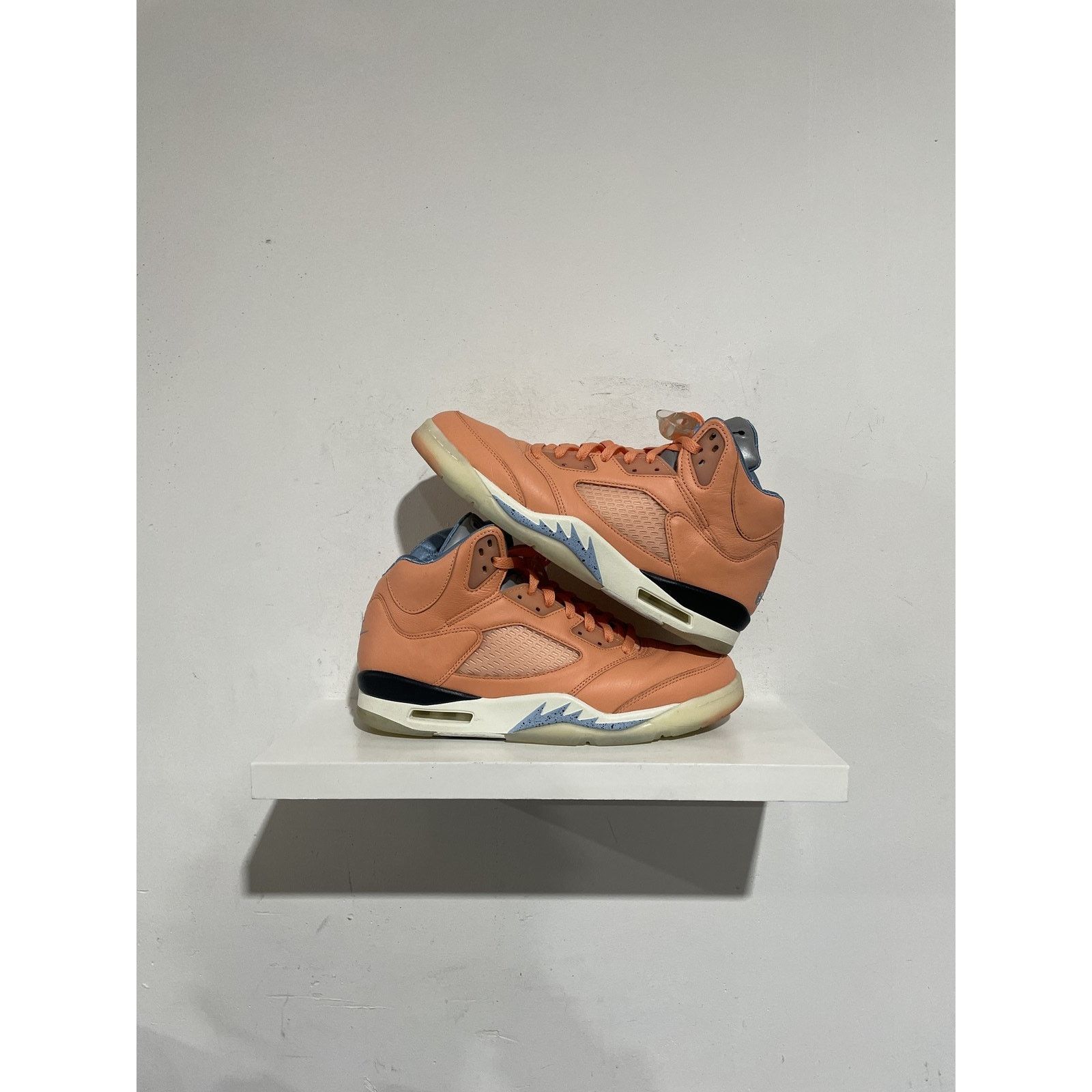 Jordan Brand JORDAN 5 RETRO DJ KHALED WE THE BEST CRIMSON BLISS SIZE 10.5 Size US 10.5 / EU 43-44 - 1 Thumbnail