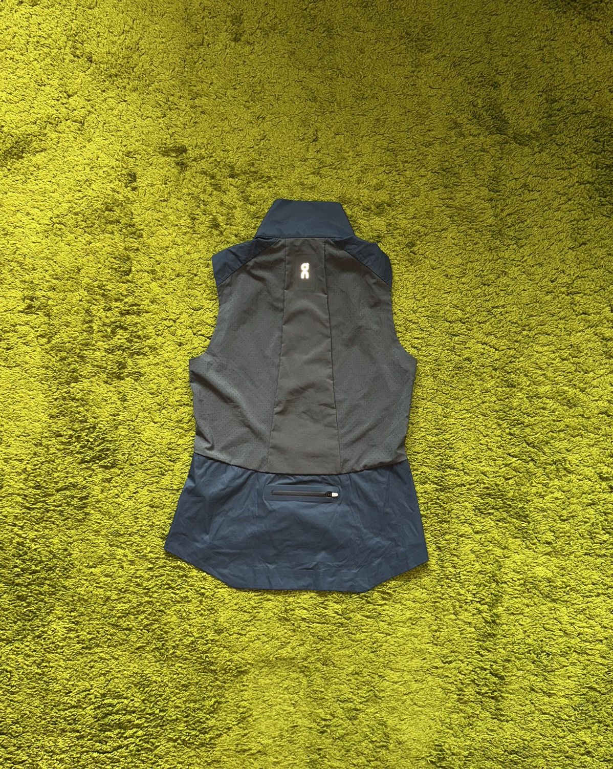 On On Cloud Running Weather vest gilet gorpcore style Size XS / US 0-2 / IT 36-38 - 2 Thumbnail
