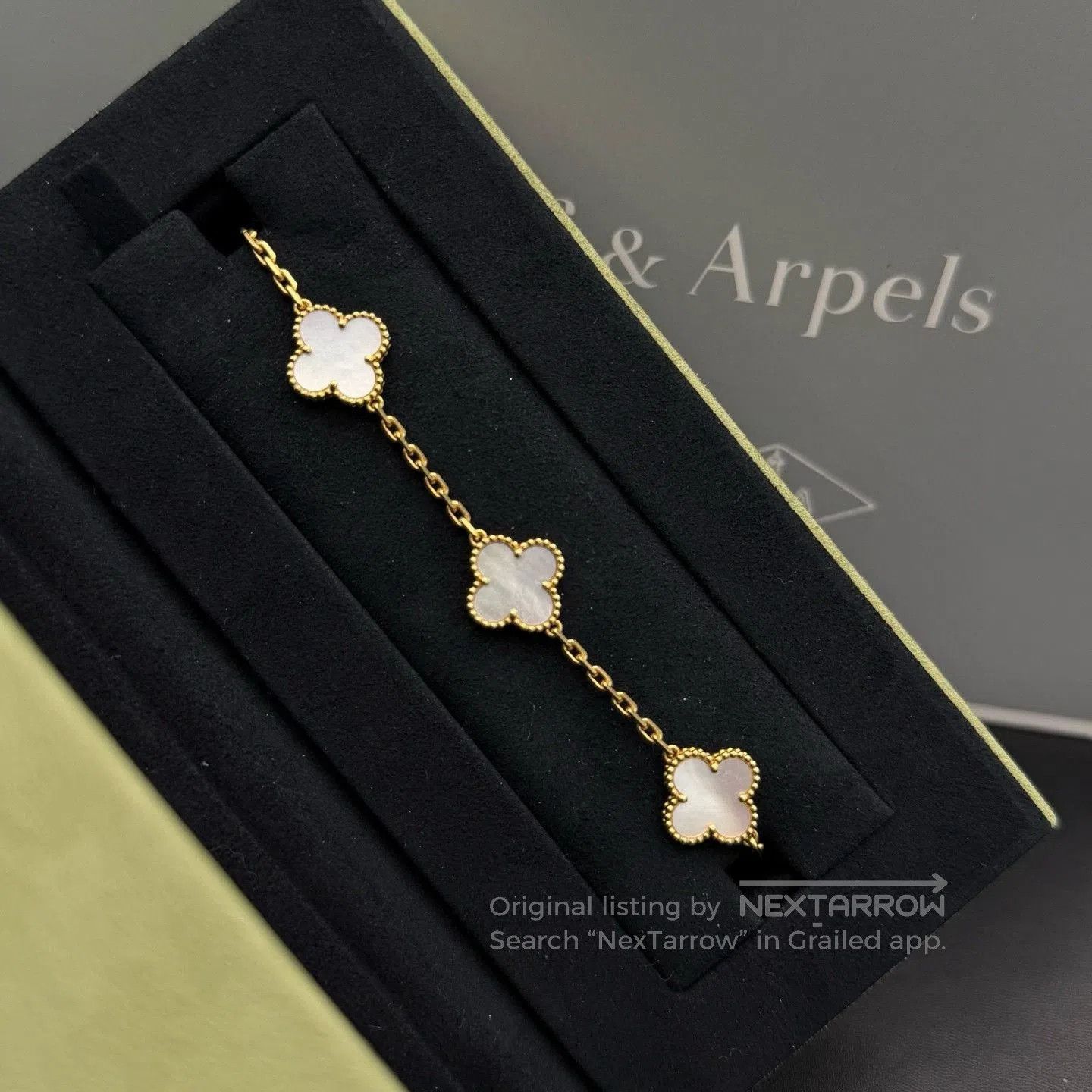 Van Cleef & Arpels VCA White MOP K Gold Five. Size ONE SIZE - 1 Thumbnail