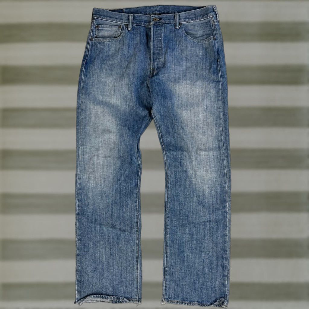 Levi's Levi's 501 Jeans Men's Blue Medium Wash 34x30 Straight Belt Loops 5-Pocket Denim Cotton Regular Size Type Jeans Mens Size US 34 / EU 50 - 1 Thumbnail