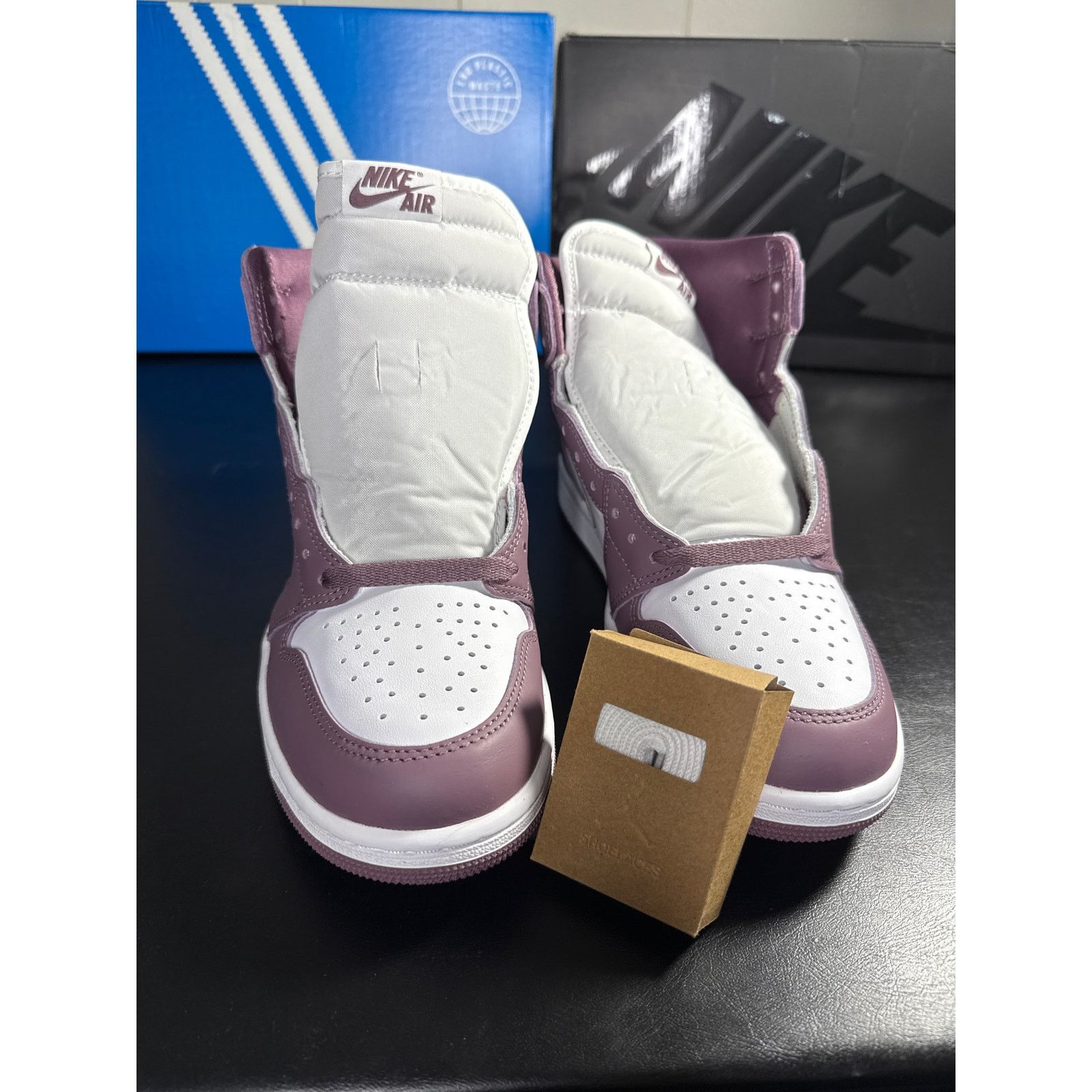 Jordan Brand Jordan 1 Retro High OG -Mauve- Sz 9.5M (NEW IN BOX) Size US 9.5 / EU 42-43 - 4 Thumbnail