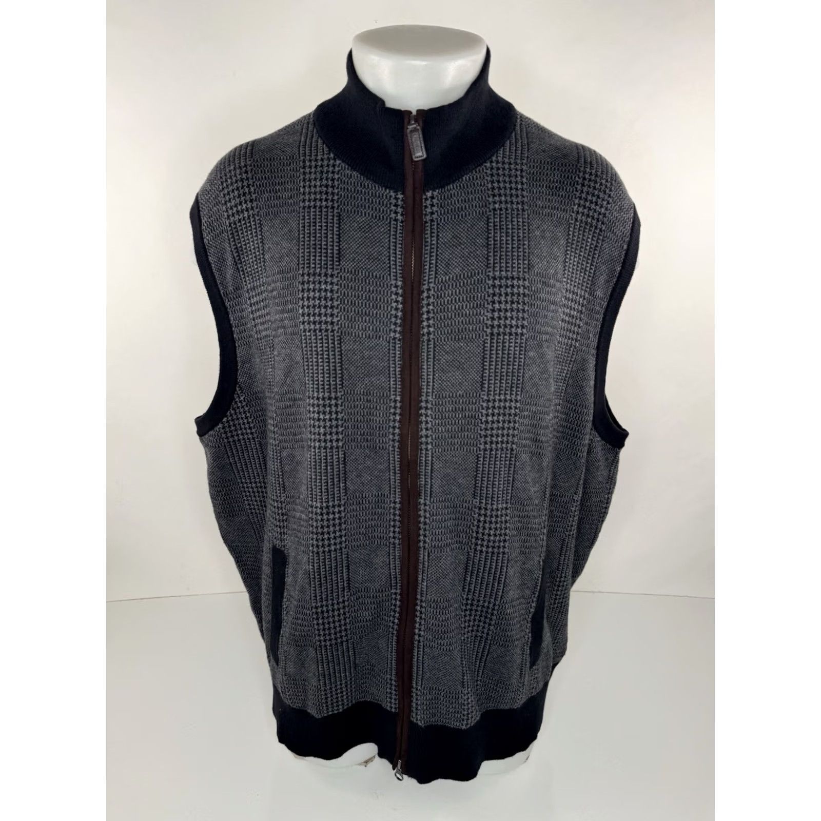 Cremieux Cremieux - NEW w TAG - CASHMERE BLEND Saint Germain Street XXL Sweater Vest Men Vintage 2XL Very Dark Blue/Gray Chest Vest Cashmere Mens 90s Style JB Size US XXL / EU 58 / 5 - 2 Thumbnail