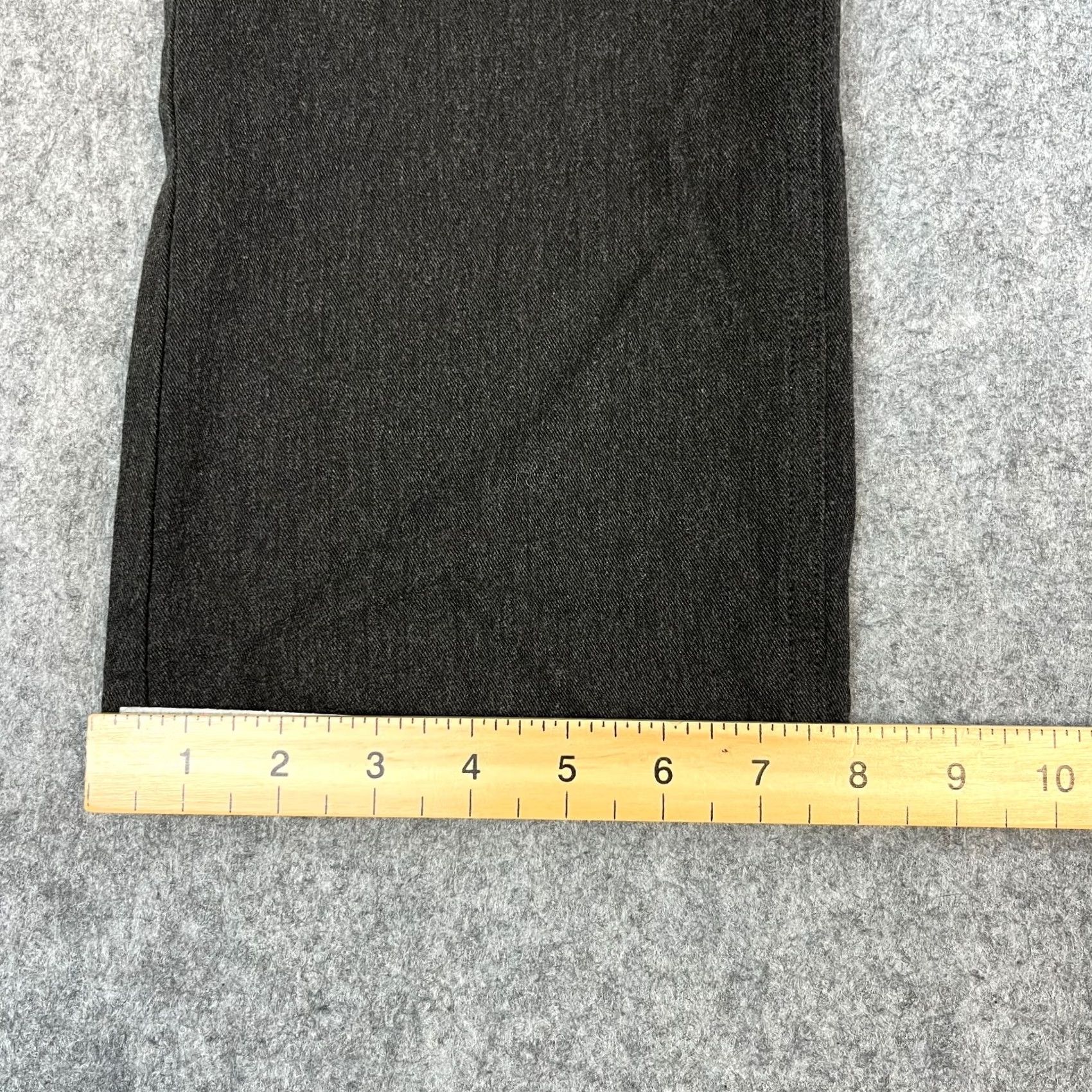 Hugo Boss VINTAGE Hugo Boss Jeans Regular Straight 30 32 Grey Dark 100% Cotton Mens Jeans 5-Pocket Design Vintage Size US 30 / EU 46 - 3 Thumbnail