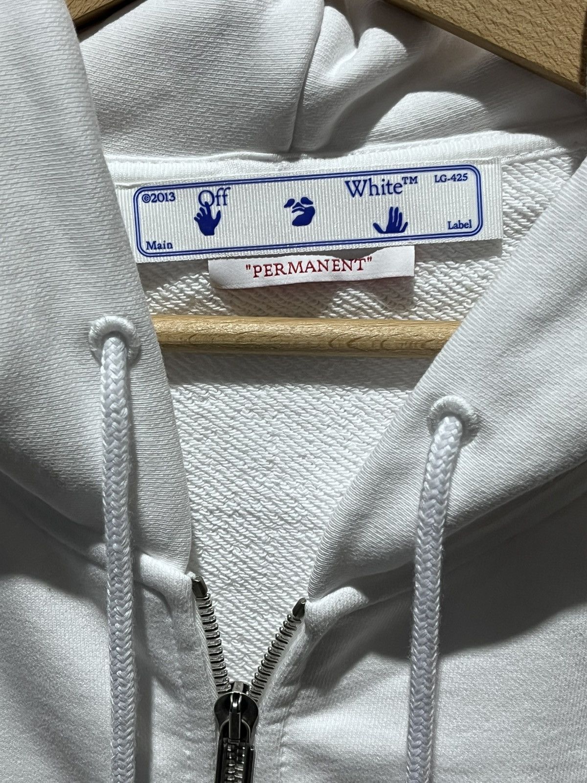 Off-White OFF WHITE ZIL HOODIE WHITE XL Size US XL / EU 56 / 4 - 2 Thumbnail