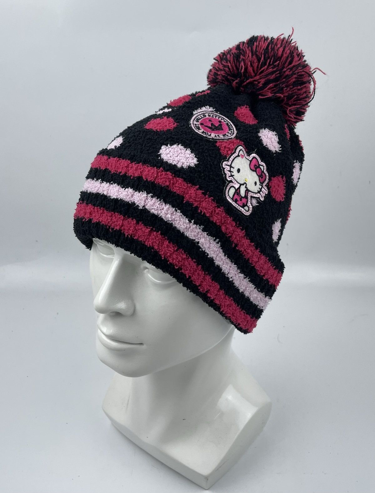 image of Anima Hello Kitty Beanie Hat Snow Cap Tc24, Men's