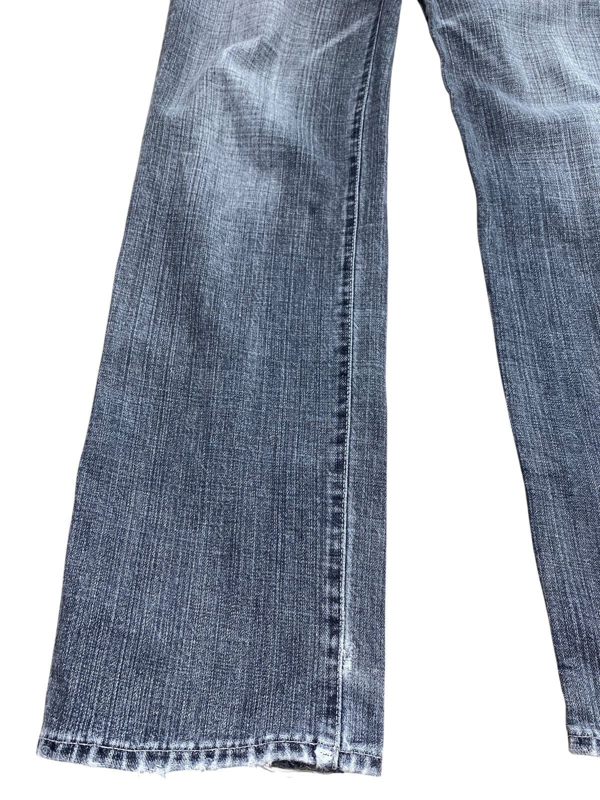 Uniqlo Uniqlo Brand Faded Wash Style Loose Jeans Size US 32 / EU 48 - 8 Thumbnail