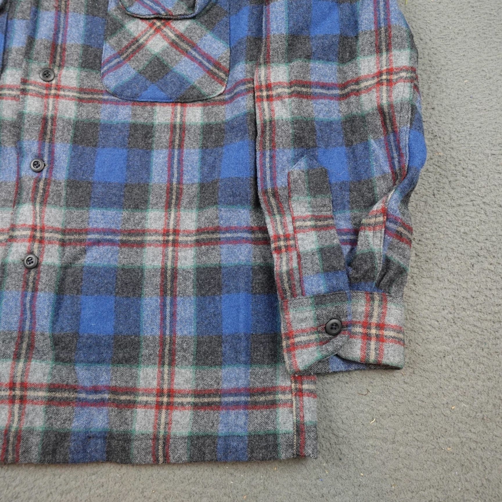 Pendleton VINTAGE Pendleton Shirt Mens M Blue Plaid Wool Button-Up Long Sleeve Pockets Collar Size US M / EU 48-50 / 2 - 2 Thumbnail