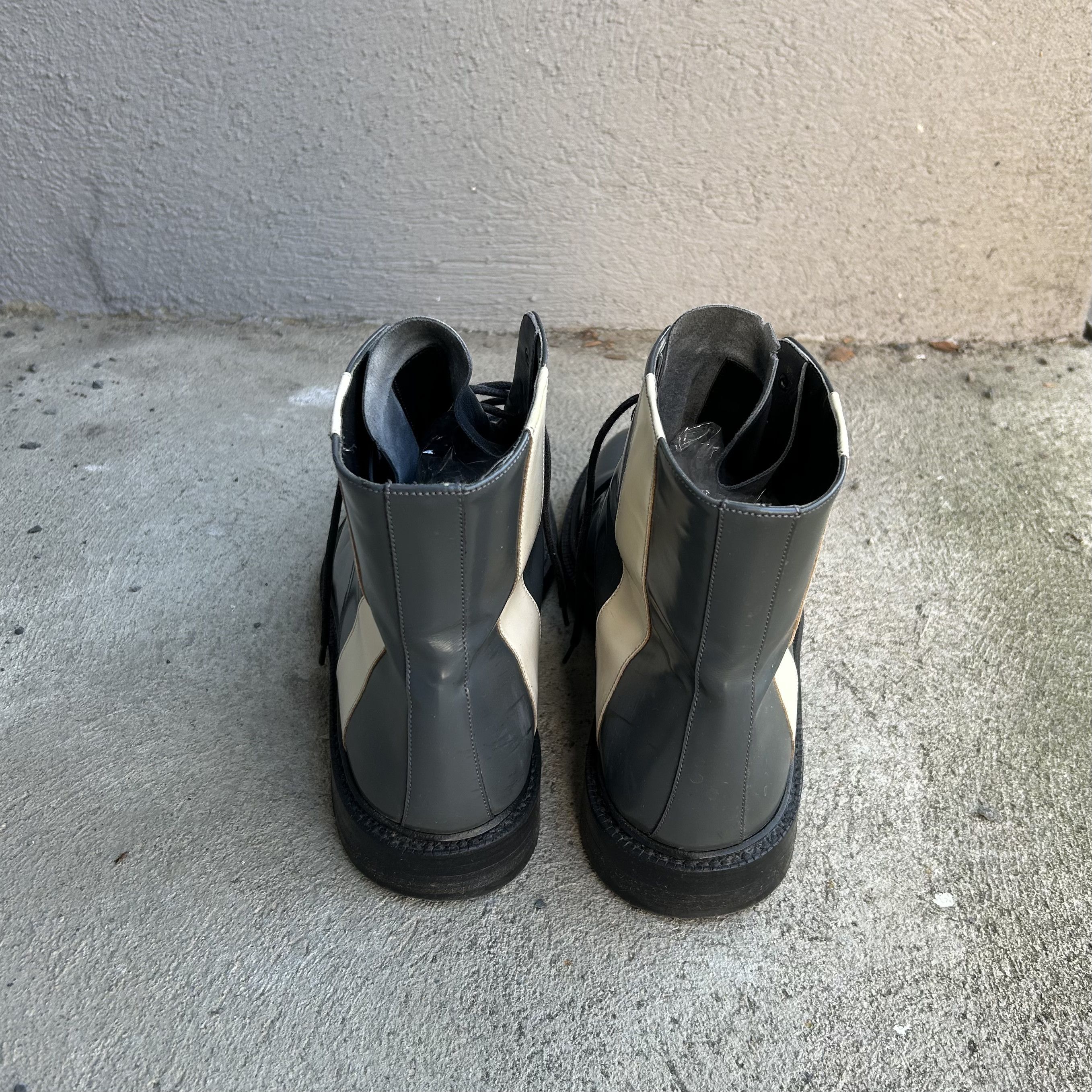 Calvin Klein 205W39NYC CK205 Grey/Cream Patent Leather Combat Boots Shoes Size US 9 / EU 42 - 6 Thumbnail
