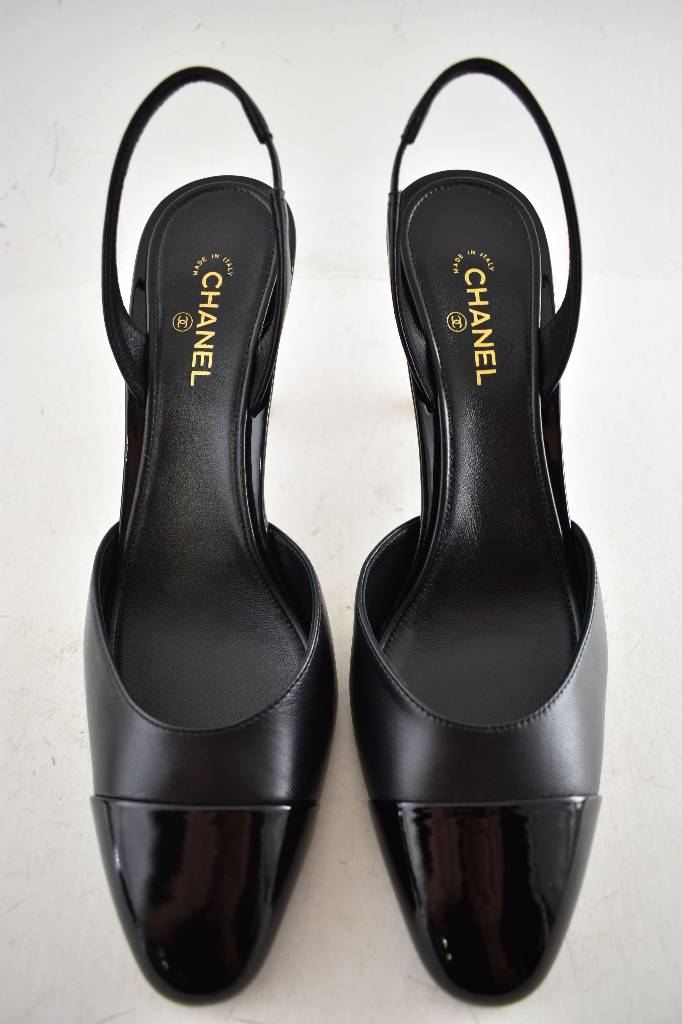 Chanel 26A Blazy Red Apple Sling CC Logo Slingback Heel Pump 39 Size US 9 / IT 39 - 7 Thumbnail