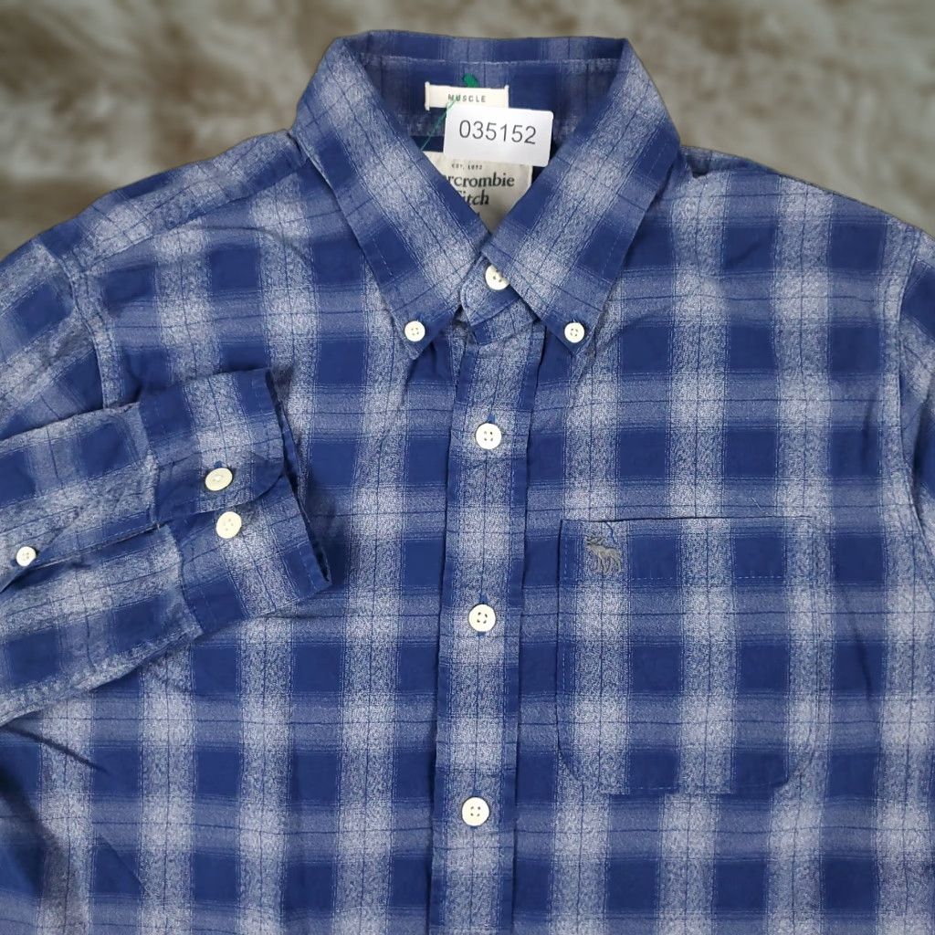 Abercrombie & Fitch Abercrombie & Fitch Shirt Mens Small Blue Plaid Button-Up Long Sleeve - Button-Down Collar - Cotton Blend - Men - Classic Preppy Size US S / EU 44-46 / 1 - 1 Thumbnail