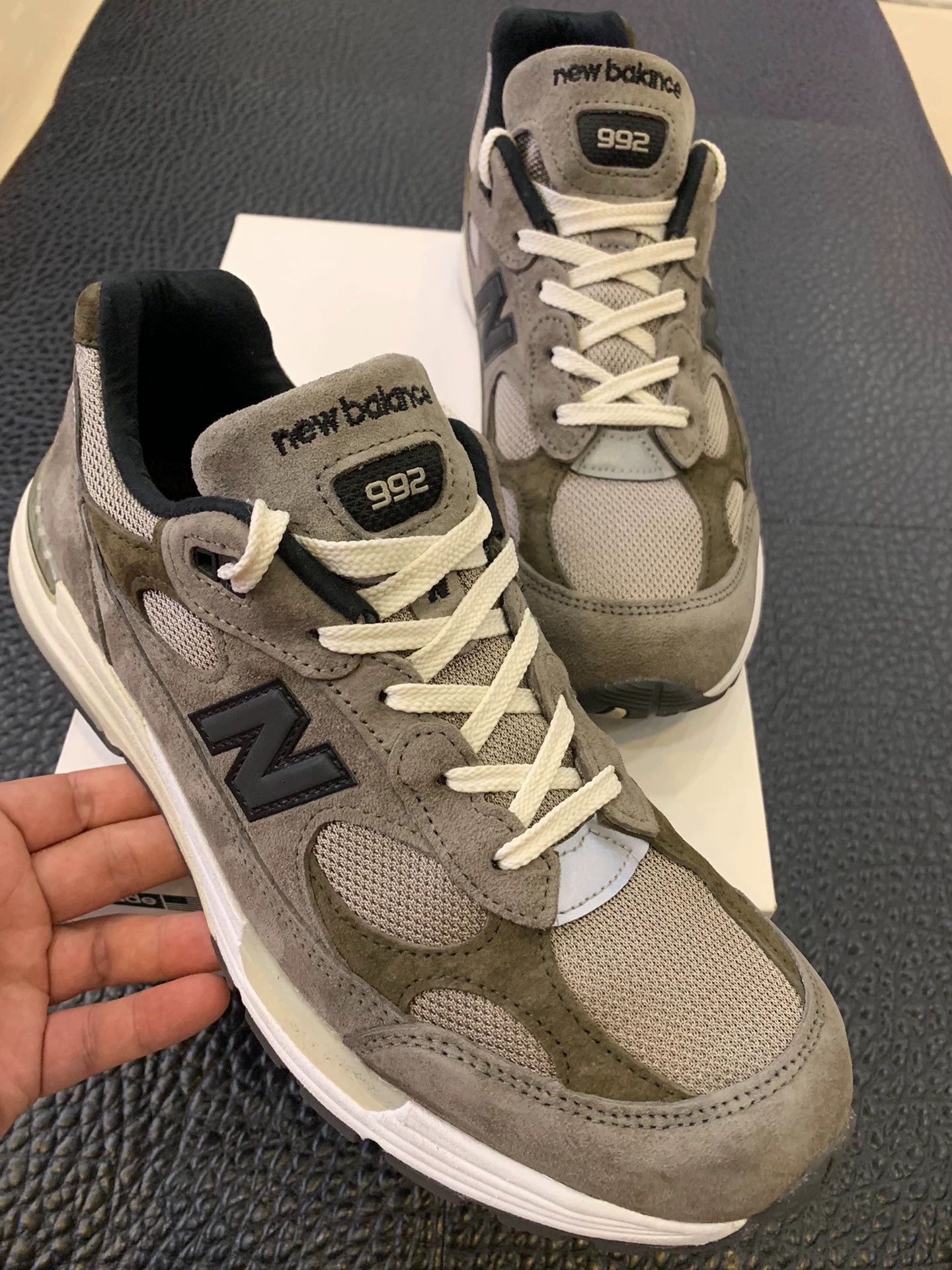 JJJJound JJJJound × New Balance 992 Suede Low Top Running Shoes 44 Size US 11 / EU 44 - 2 Thumbnail