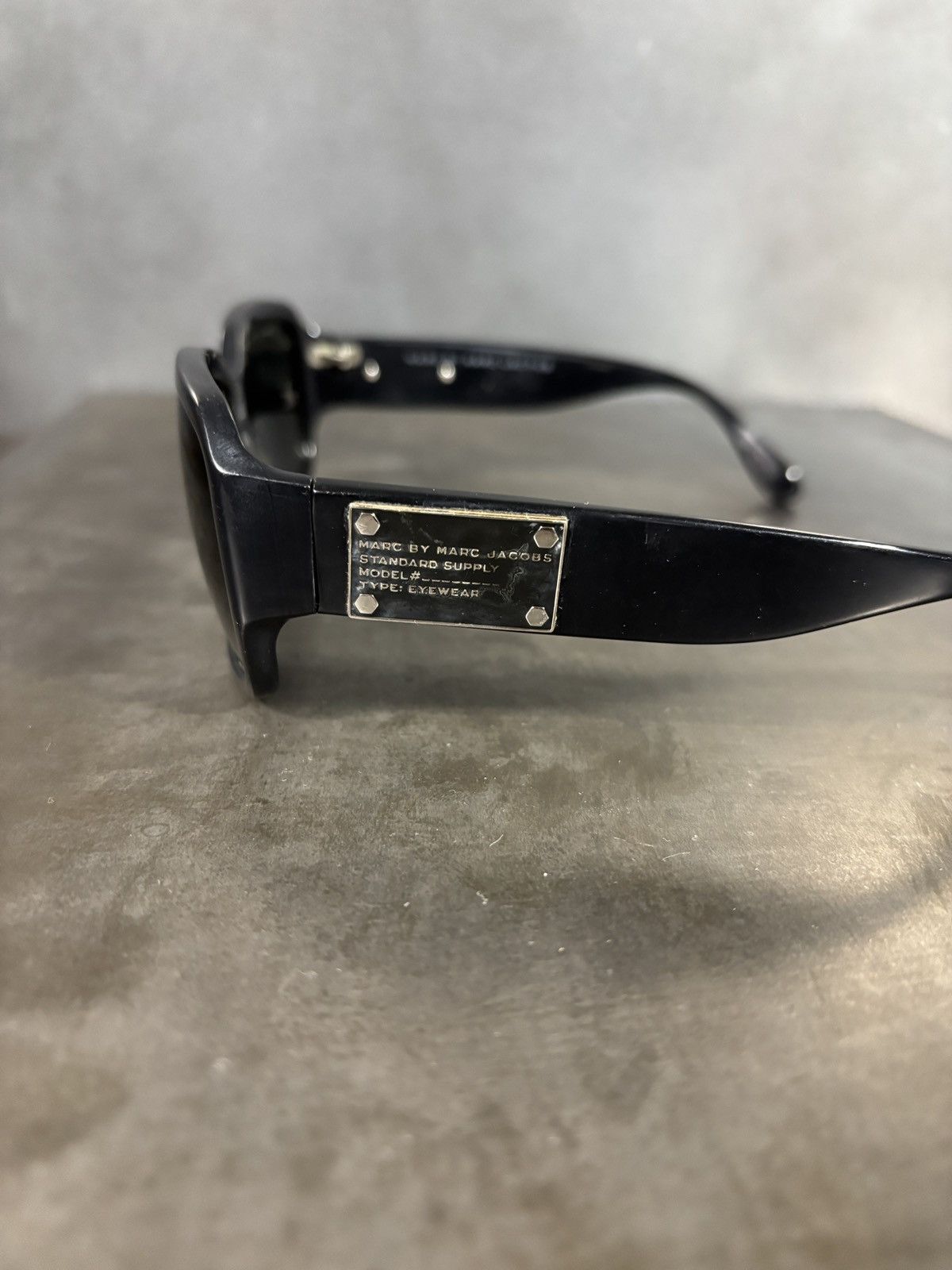 Marc Jacobs 2010s Marc Jacobs Sunglasses Oversized MMJ 075/S Case Size ONE SIZE - 7 Thumbnail
