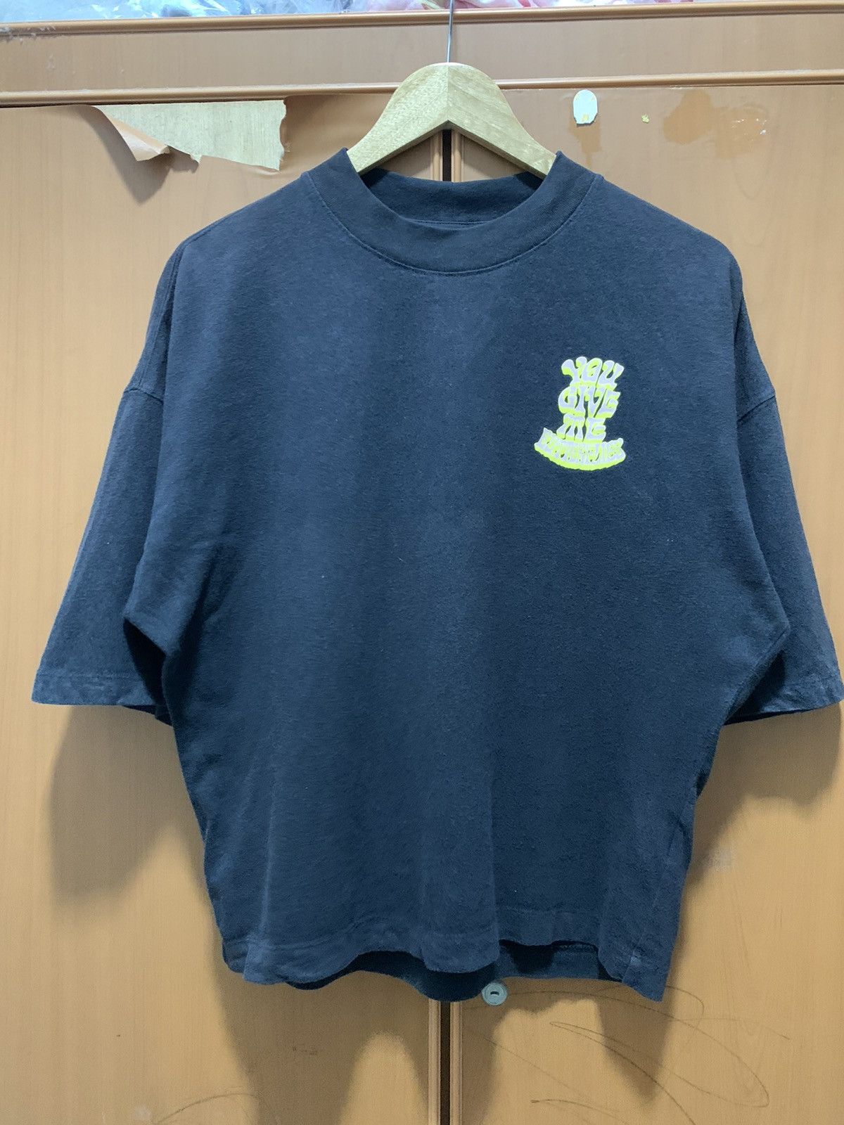 Uniqlo Uniclo You Give Me Butterfly Boxy Shirt Small Size US S / EU 44-46 / 1 - 2 Thumbnail
