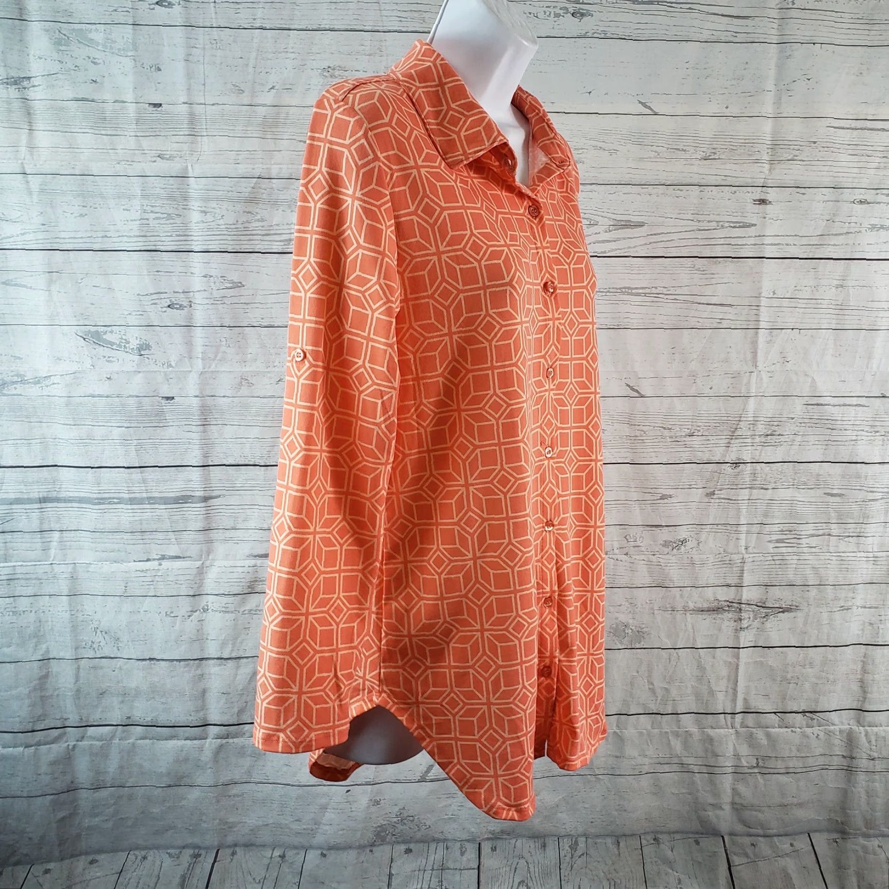 Vintage LuLaRoe Womens Valentina Shirt Button Front XS Coral Geometric Long Sleeve Tunic Button-Up Casual Womens XS Coral Geometric LuLaRoe Valentina Size XS / US 0-2 / IT 36-38 - 3 Thumbnail