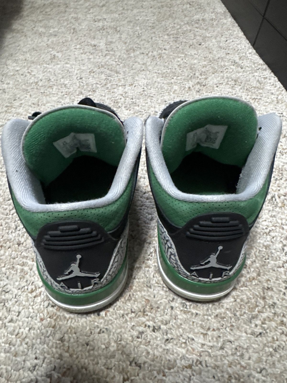Jordan Brand Jordan 3 Pine Green Size US 8.5 / EU 41-42 - 4 Thumbnail