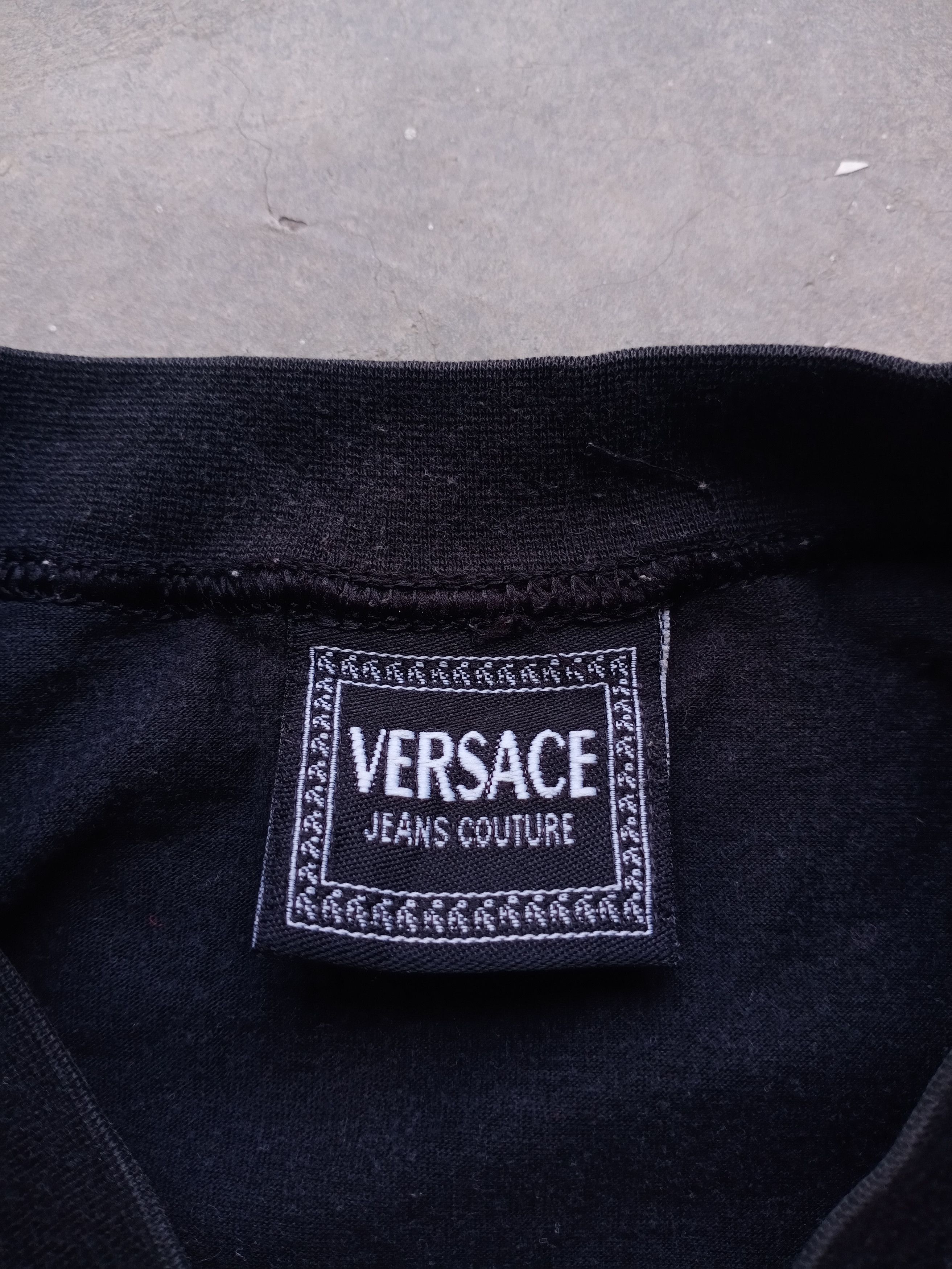 Versace Versace Jeans Couture Italy Tee Embroidery Gold Luxury Brand Size US L / EU 52-54 / 3 - 4 Thumbnail