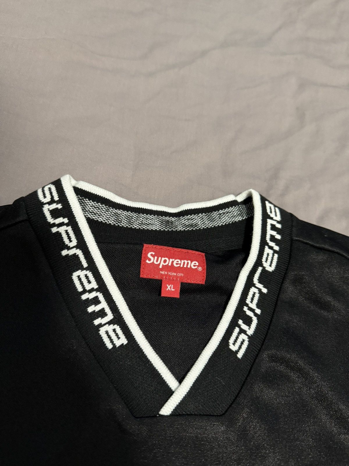 Supreme Supreme fw18 warm up hockey Jersey black Size US XL / EU 56 / 4 - 2 Thumbnail