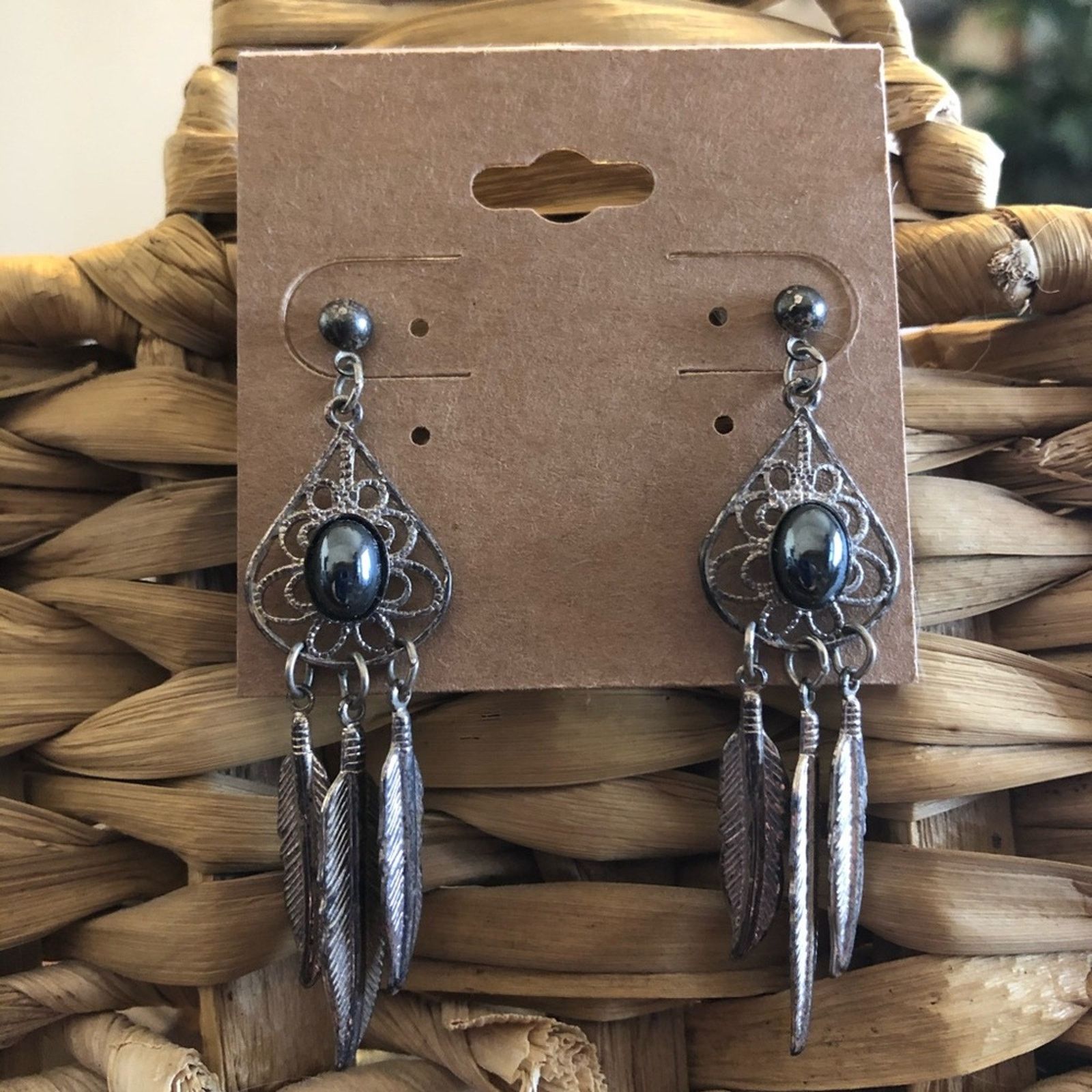 Vintage Vintage silver plated feather hematite earrings Size ONE SIZE - 1 Thumbnail